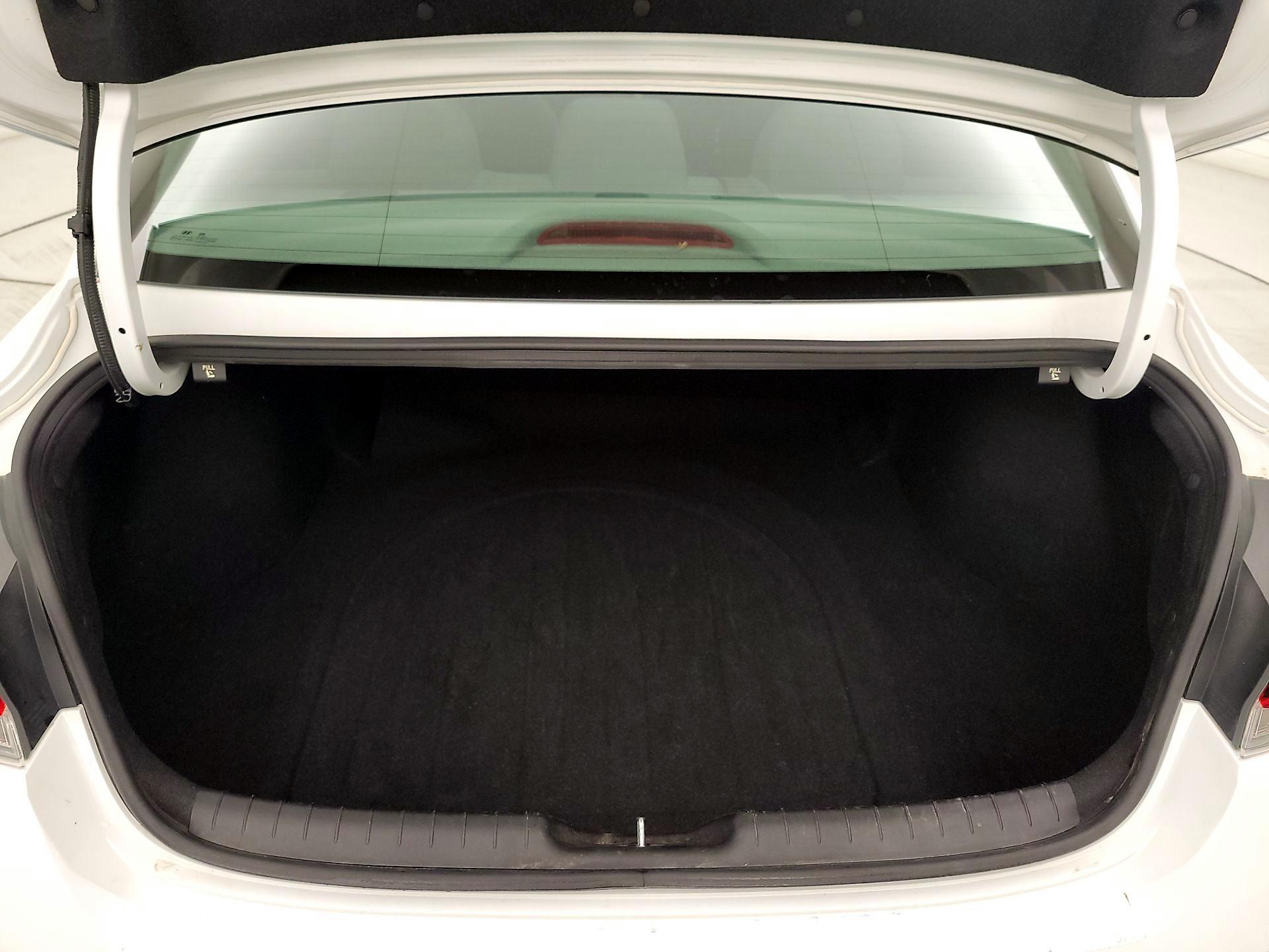 Thumbnail: 2024 Hyundai Elantra - 16