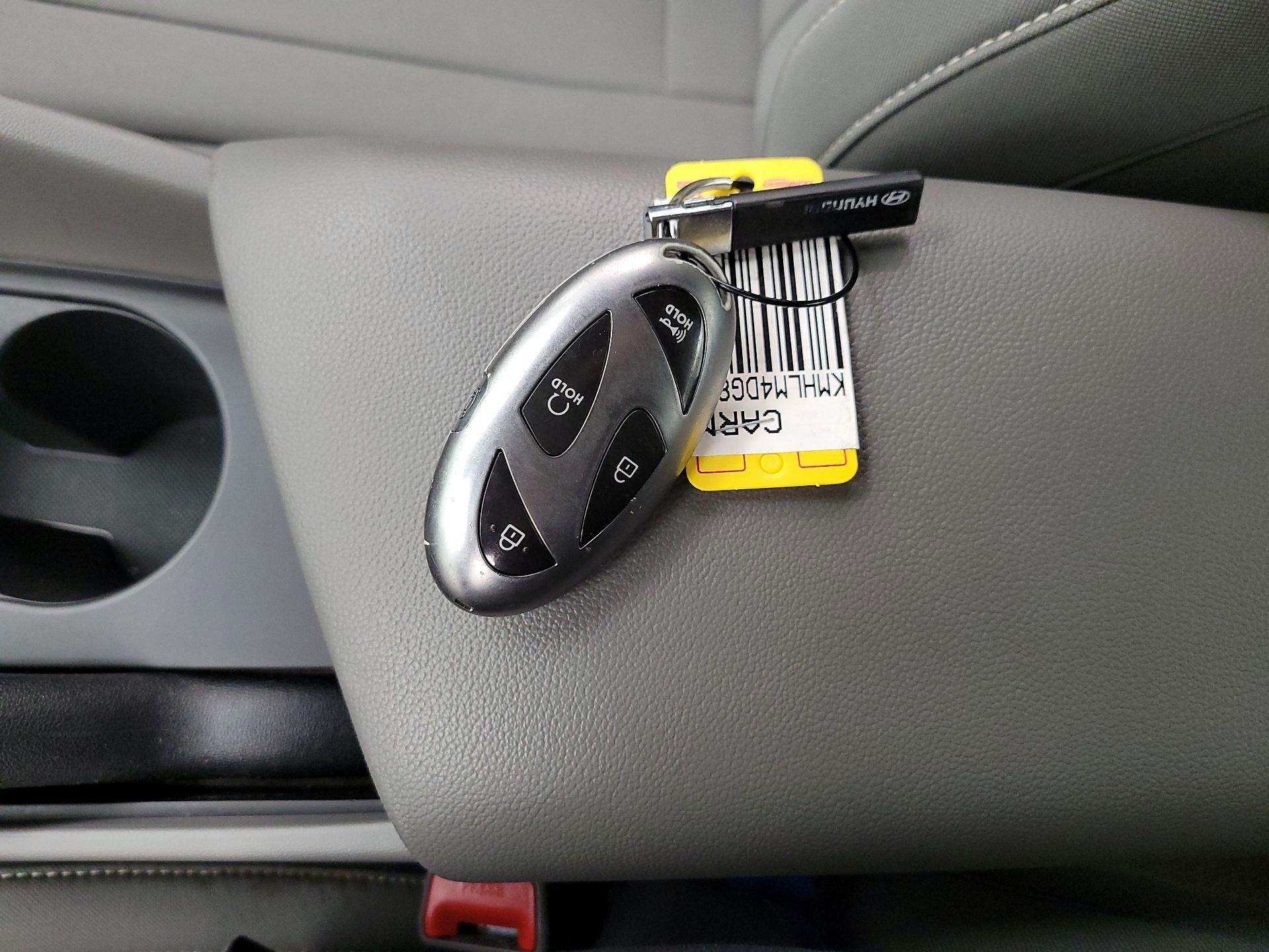 Thumbnail: 2024 Hyundai Elantra - 18