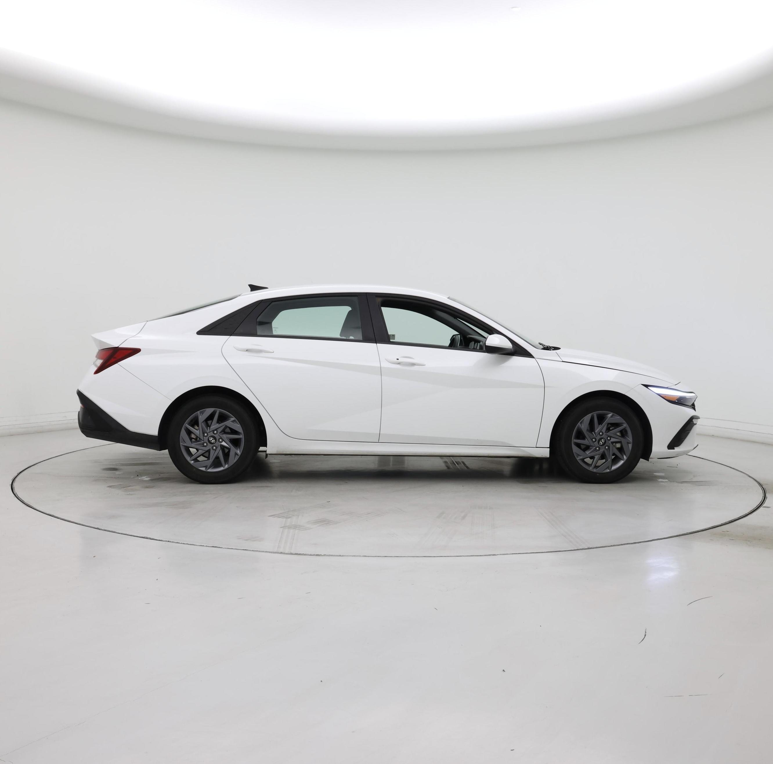 Thumbnail: 2024 Hyundai Elantra - 7