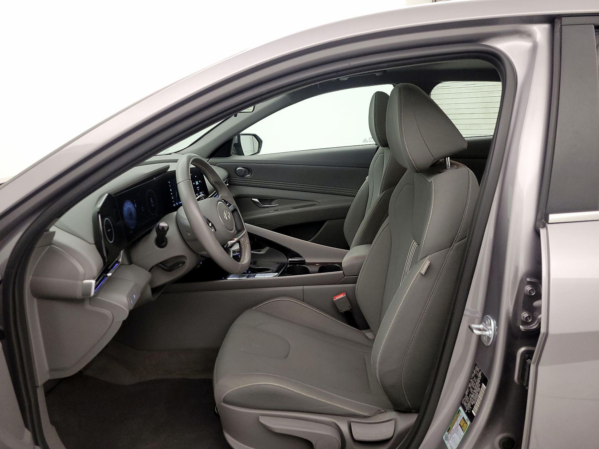 Thumbnail: 2025 Hyundai Elantra - 11