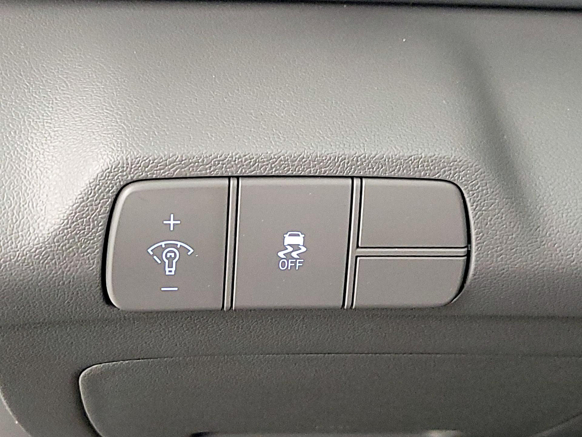 Thumbnail: 2025 Hyundai Elantra - 13