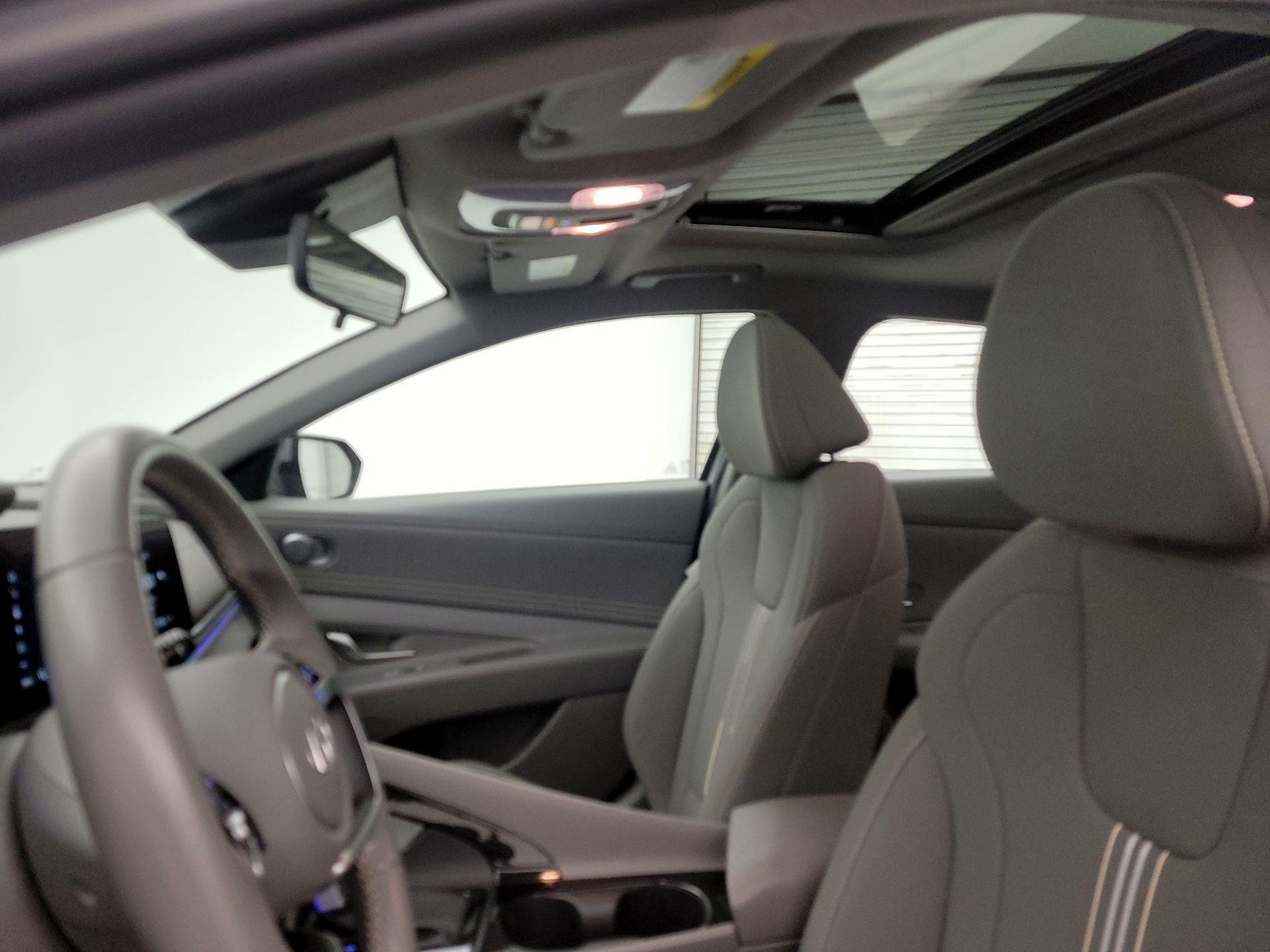 Thumbnail: 2025 Hyundai Elantra - 20