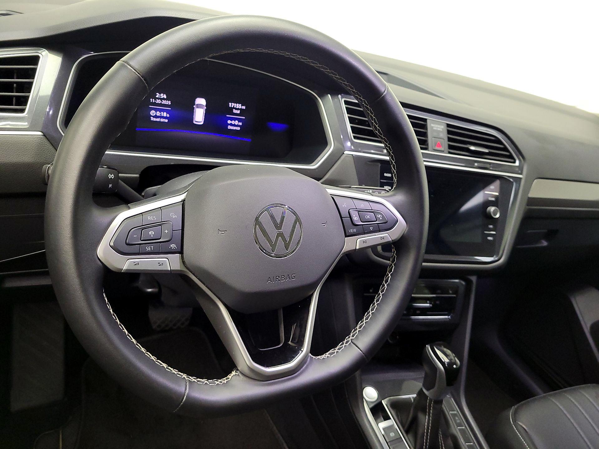 Thumbnail: 2024 Volkswagen Tiguan - 10