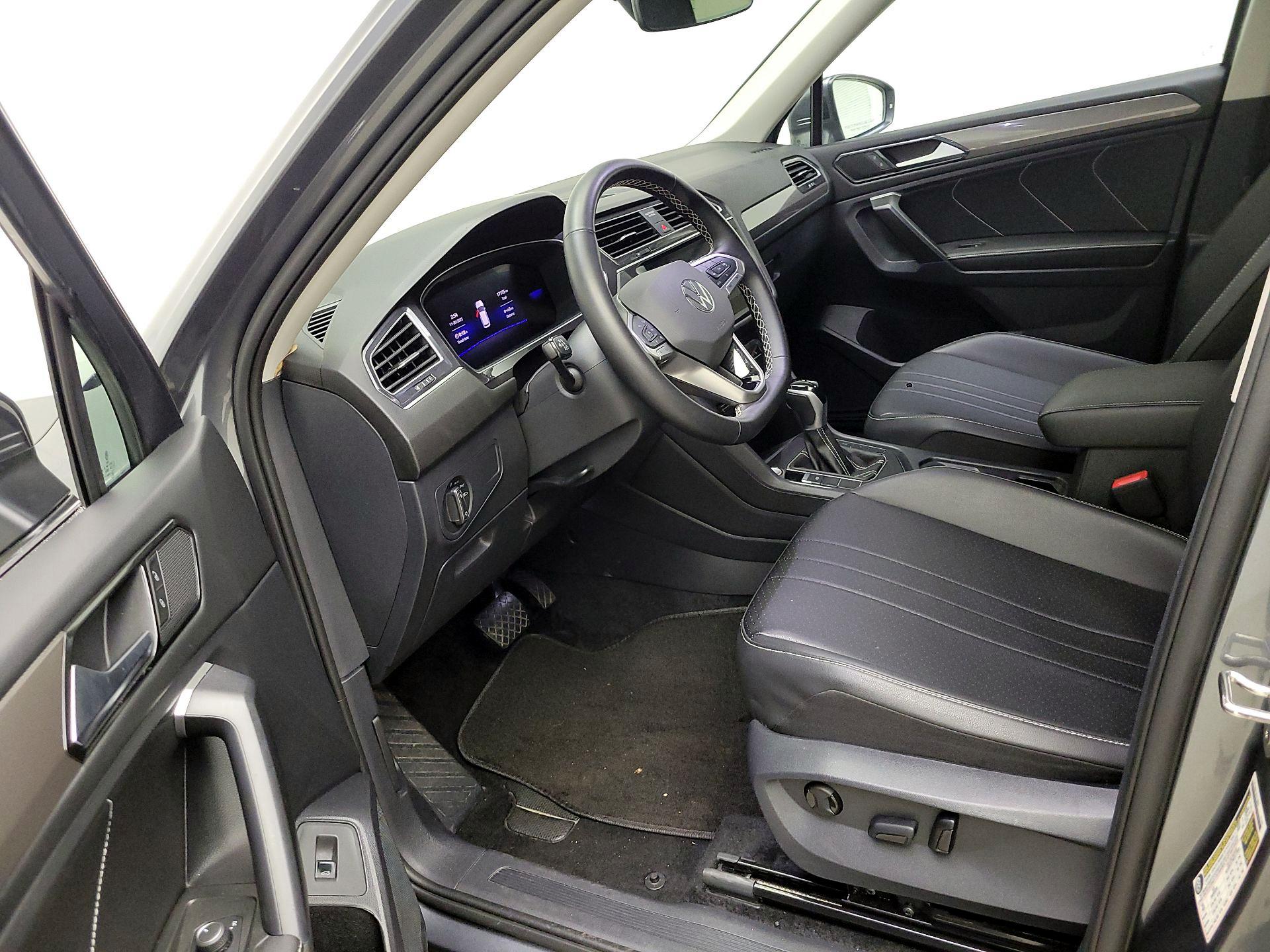 Thumbnail: 2024 Volkswagen Tiguan - 11