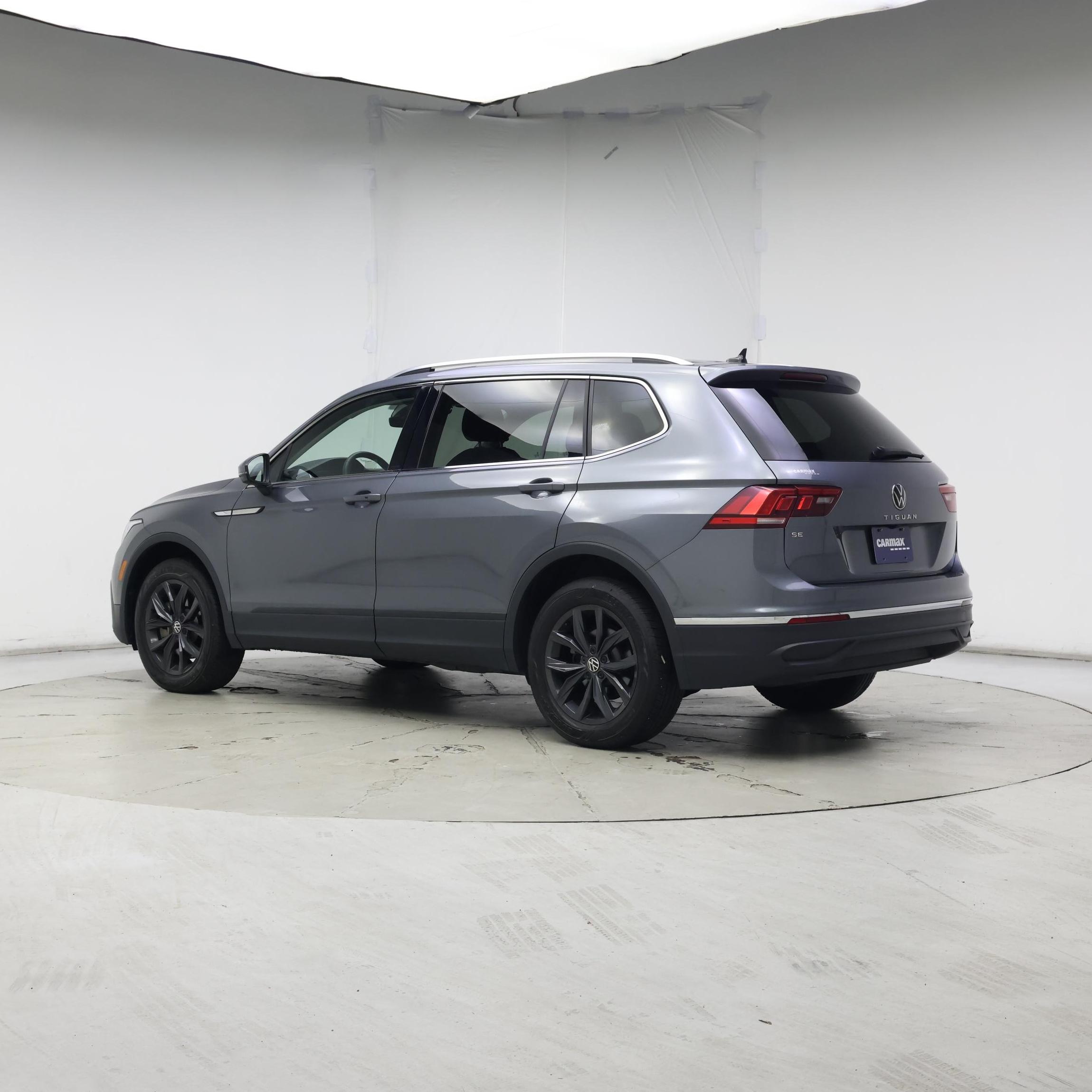 Thumbnail: 2024 Volkswagen Tiguan - 2