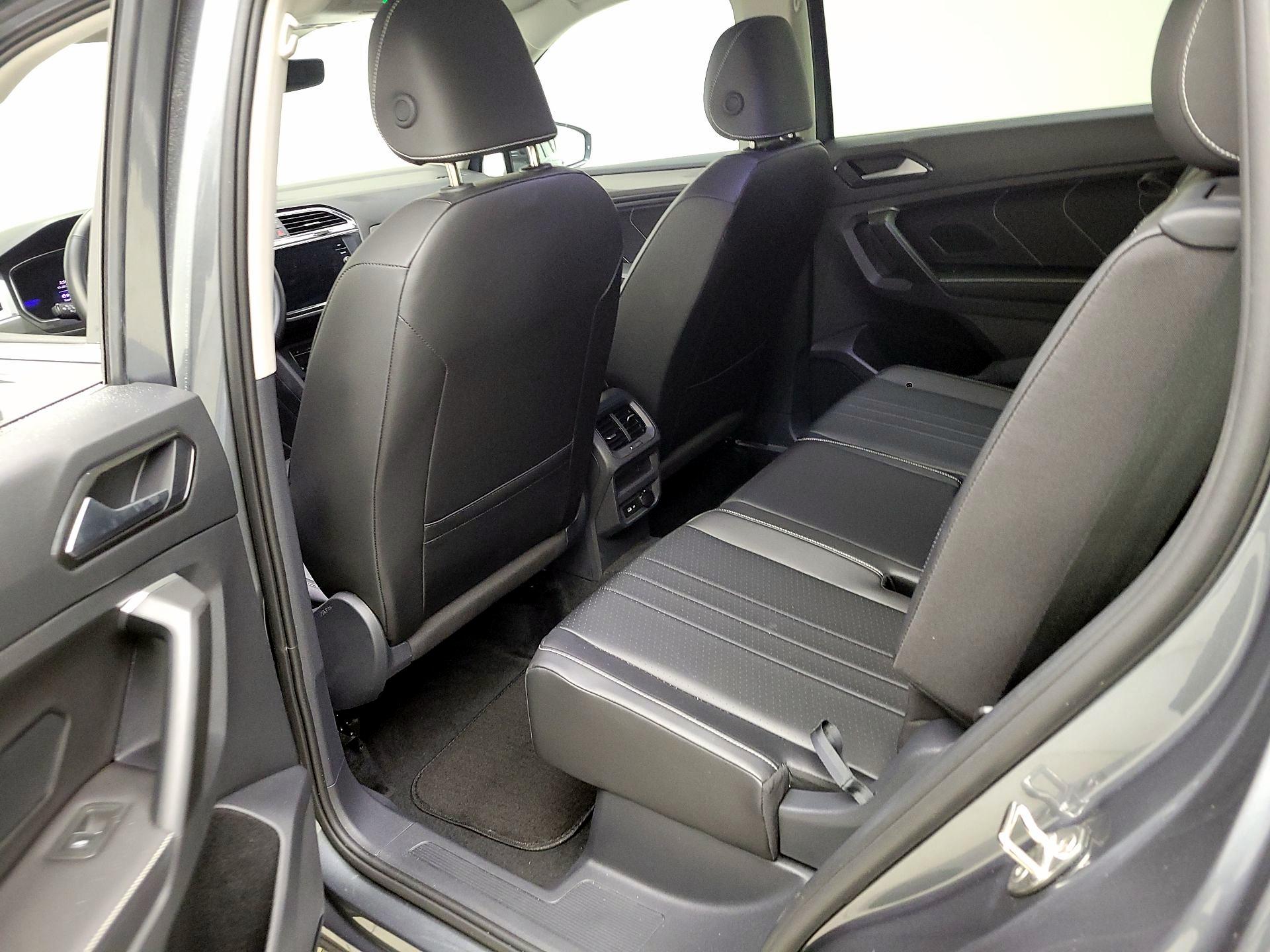 Thumbnail: 2024 Volkswagen Tiguan - 19