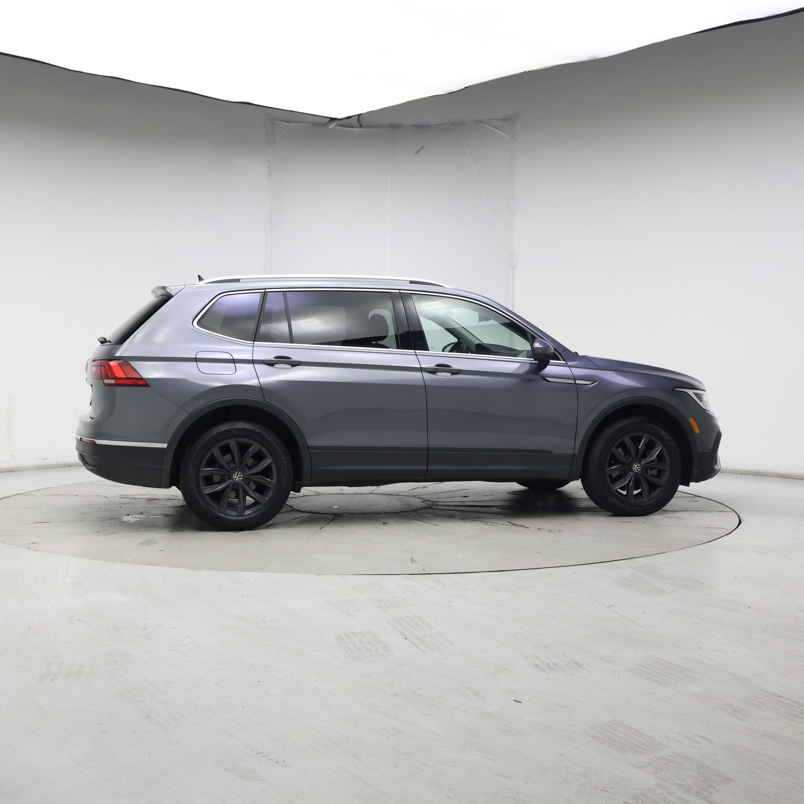 Thumbnail: 2024 Volkswagen Tiguan - 7