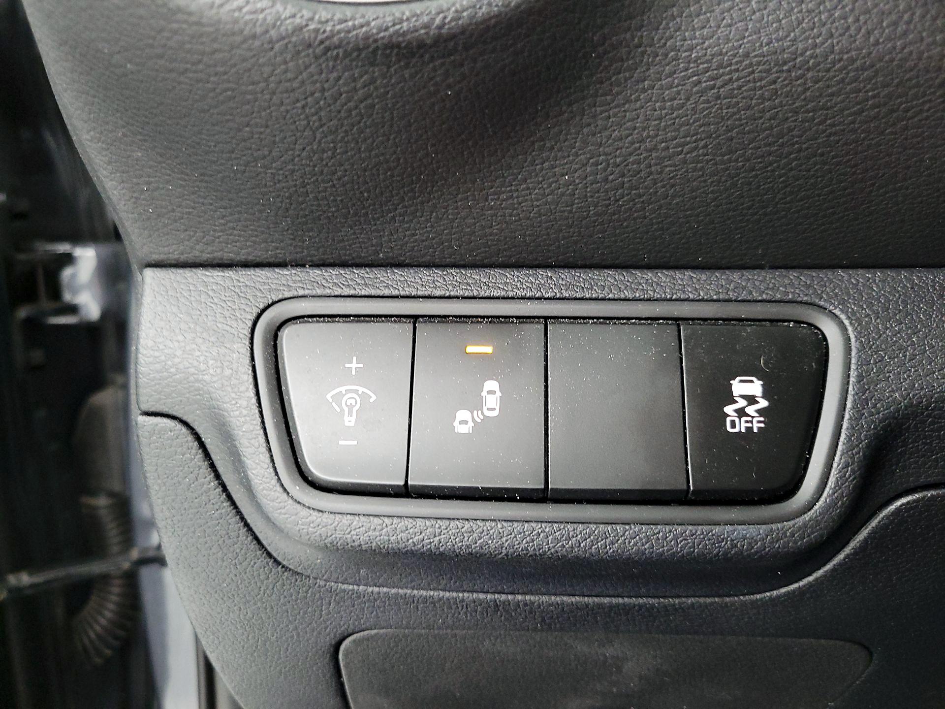 Thumbnail: 2023 Kia Forte - 13