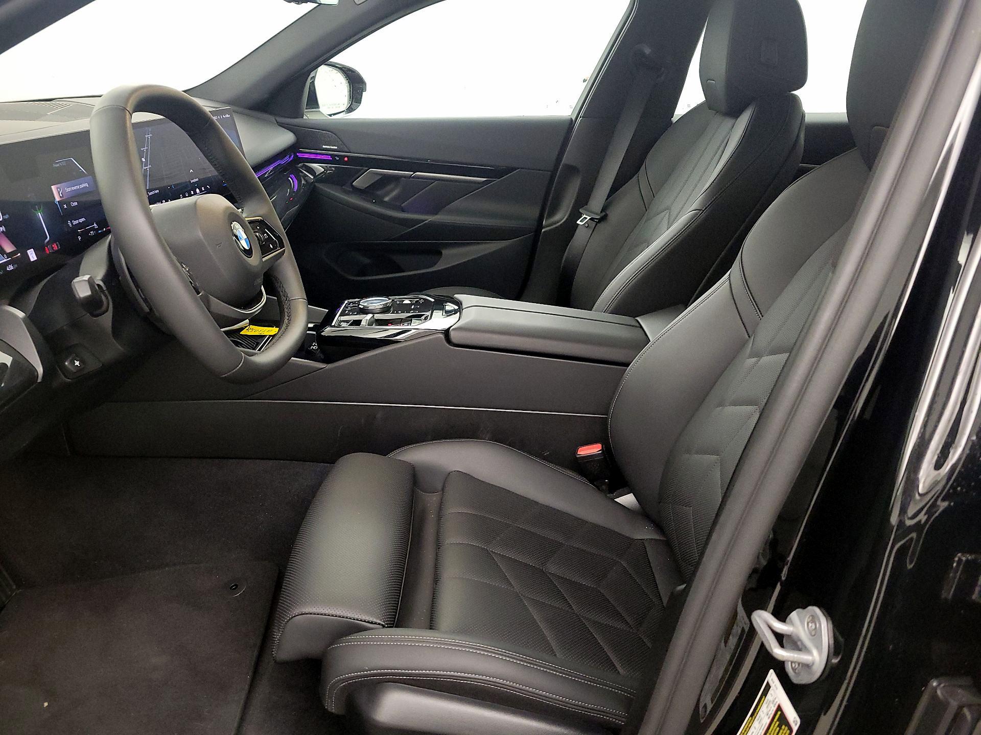 Thumbnail: 2025 BMW 5 Series - 11