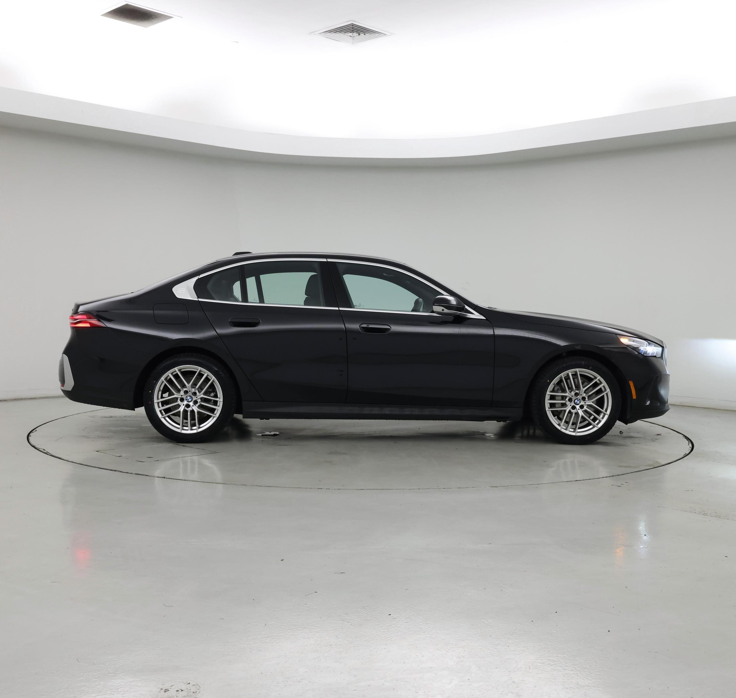 Thumbnail: 2025 BMW 5 Series - 7