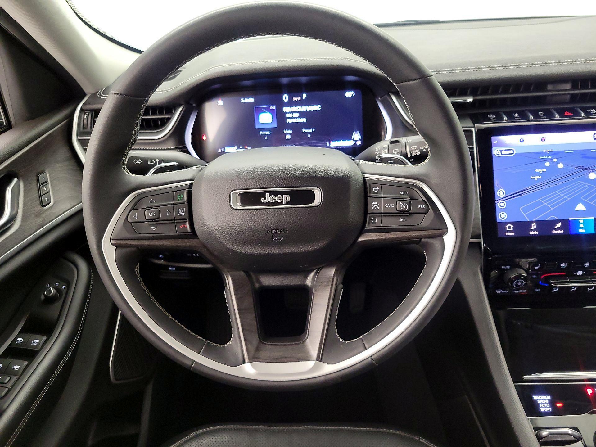 Thumbnail: 2023 Jeep Grand Cherokee - 10