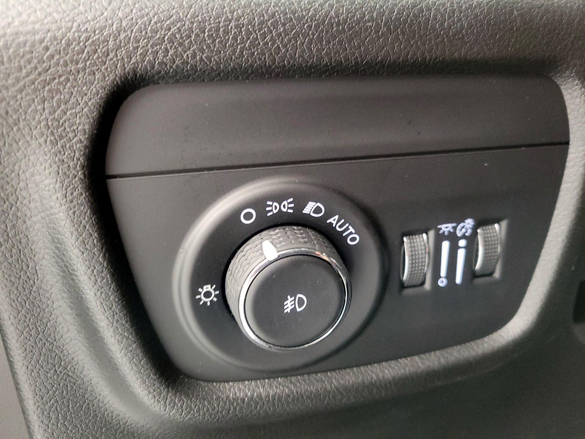 Thumbnail: 2023 Jeep Grand Cherokee - 13