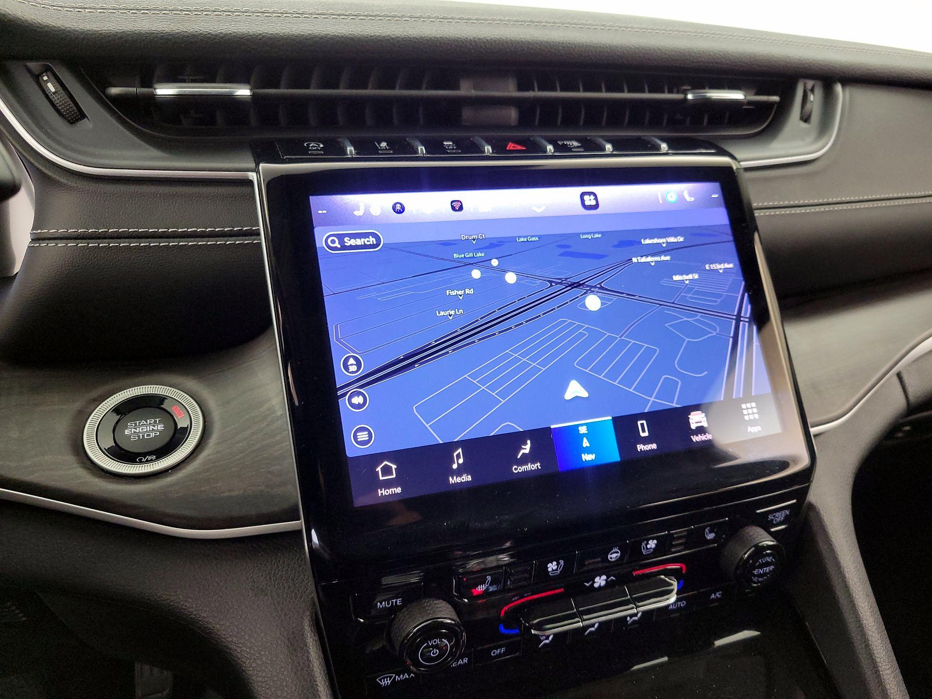 Thumbnail: 2023 Jeep Grand Cherokee - 14