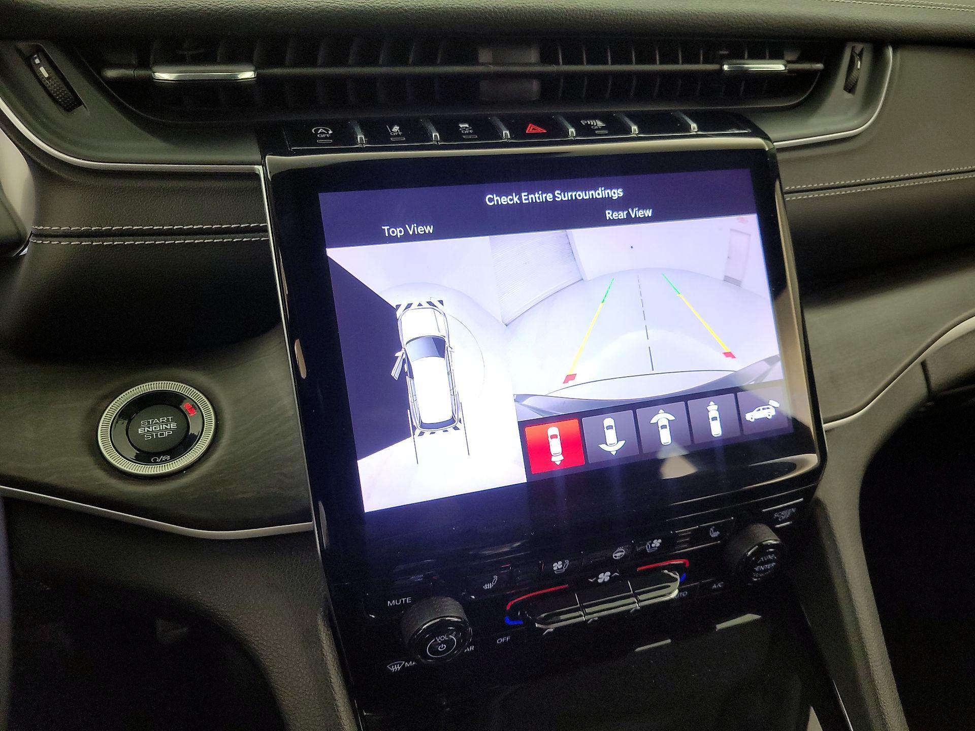 Thumbnail: 2023 Jeep Grand Cherokee - 15