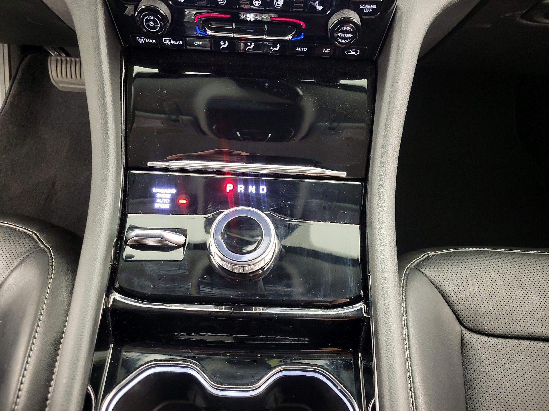 Thumbnail: 2023 Jeep Grand Cherokee - 18