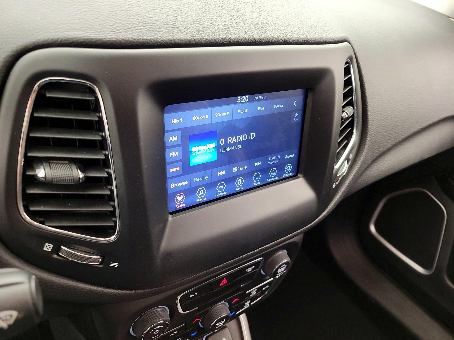 Thumbnail: 2020 Jeep Compass - 15