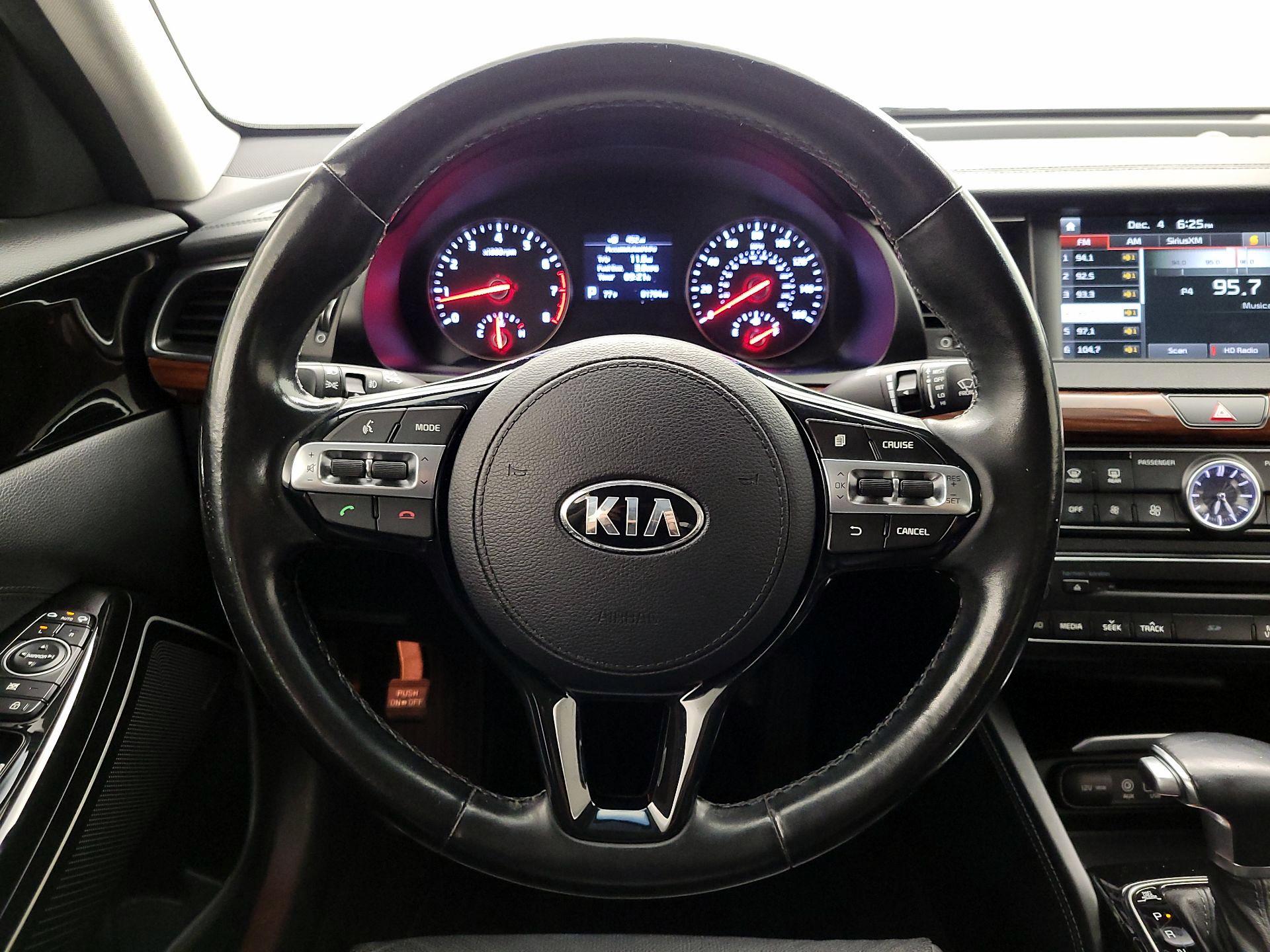 Thumbnail: 2017 Kia Cadenza - 10