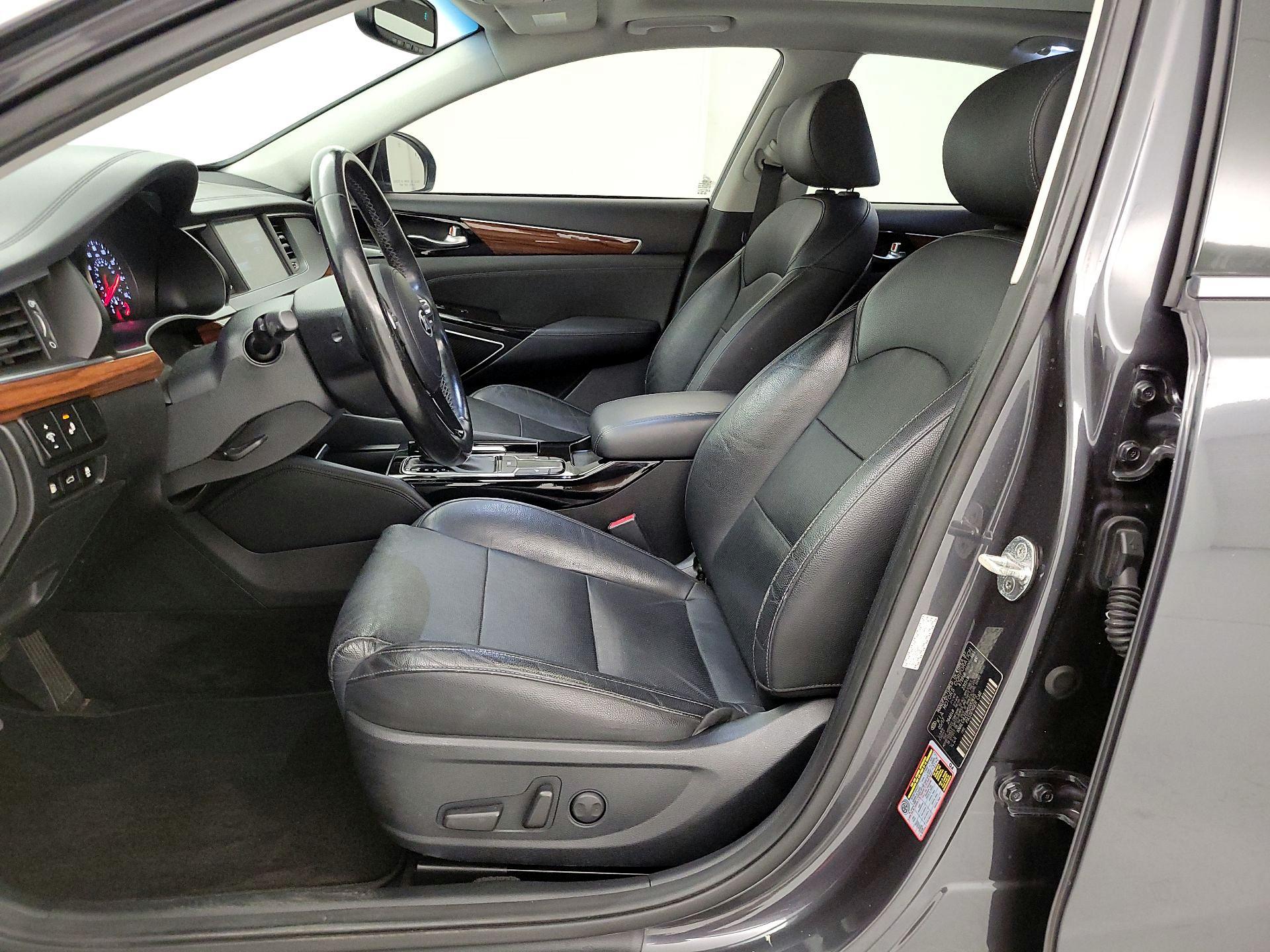 Thumbnail: 2017 Kia Cadenza - 11