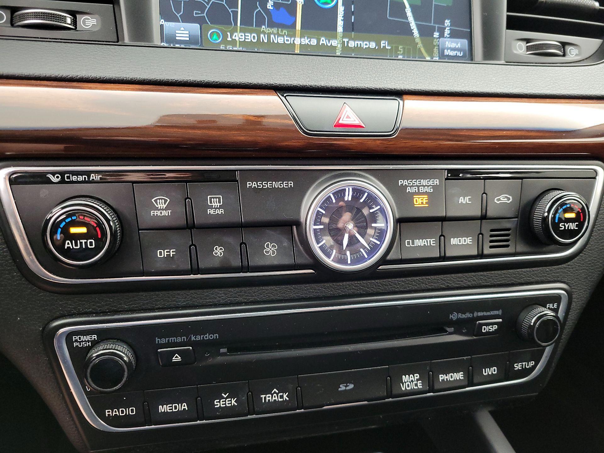 Thumbnail: 2017 Kia Cadenza - 17