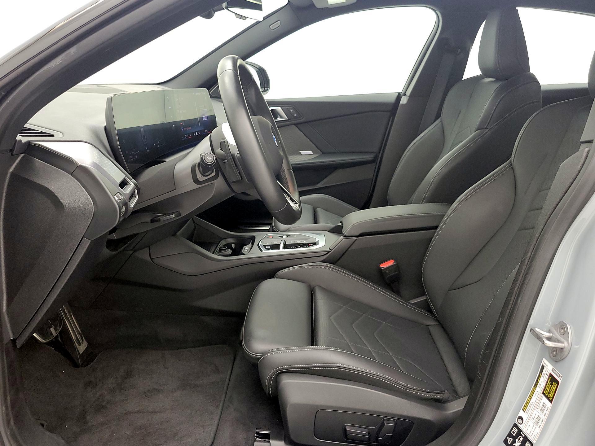 Thumbnail: 2025 BMW 2 Series - 11