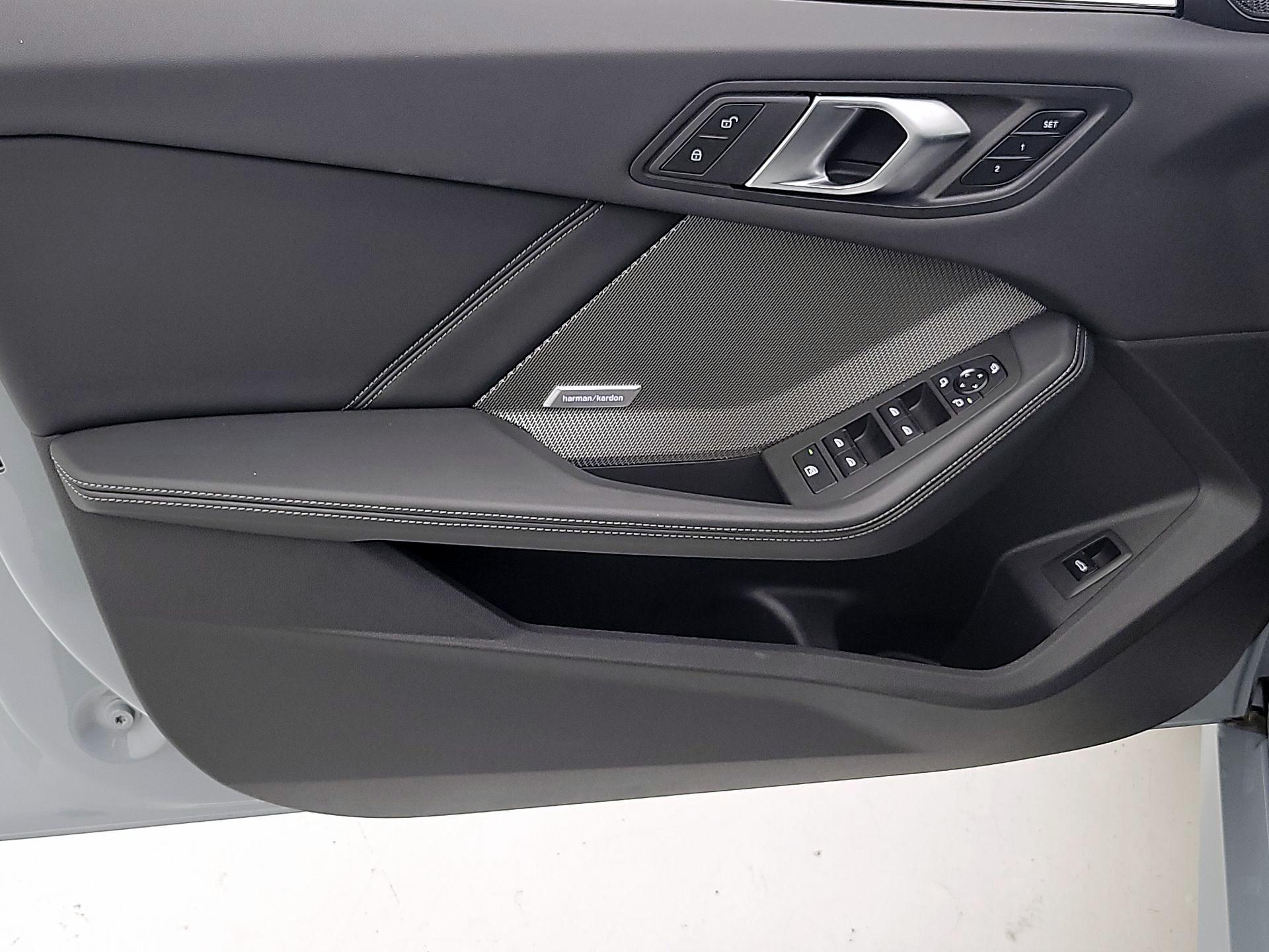 Thumbnail: 2025 BMW 2 Series - 12