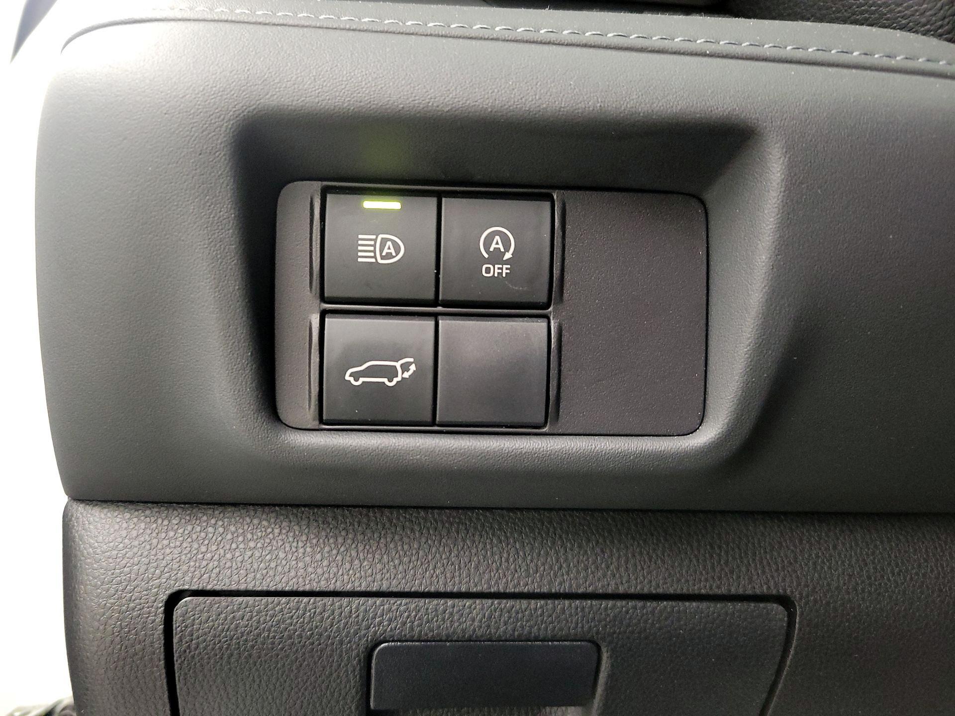 Thumbnail: 2024 Toyota Highlander - 13