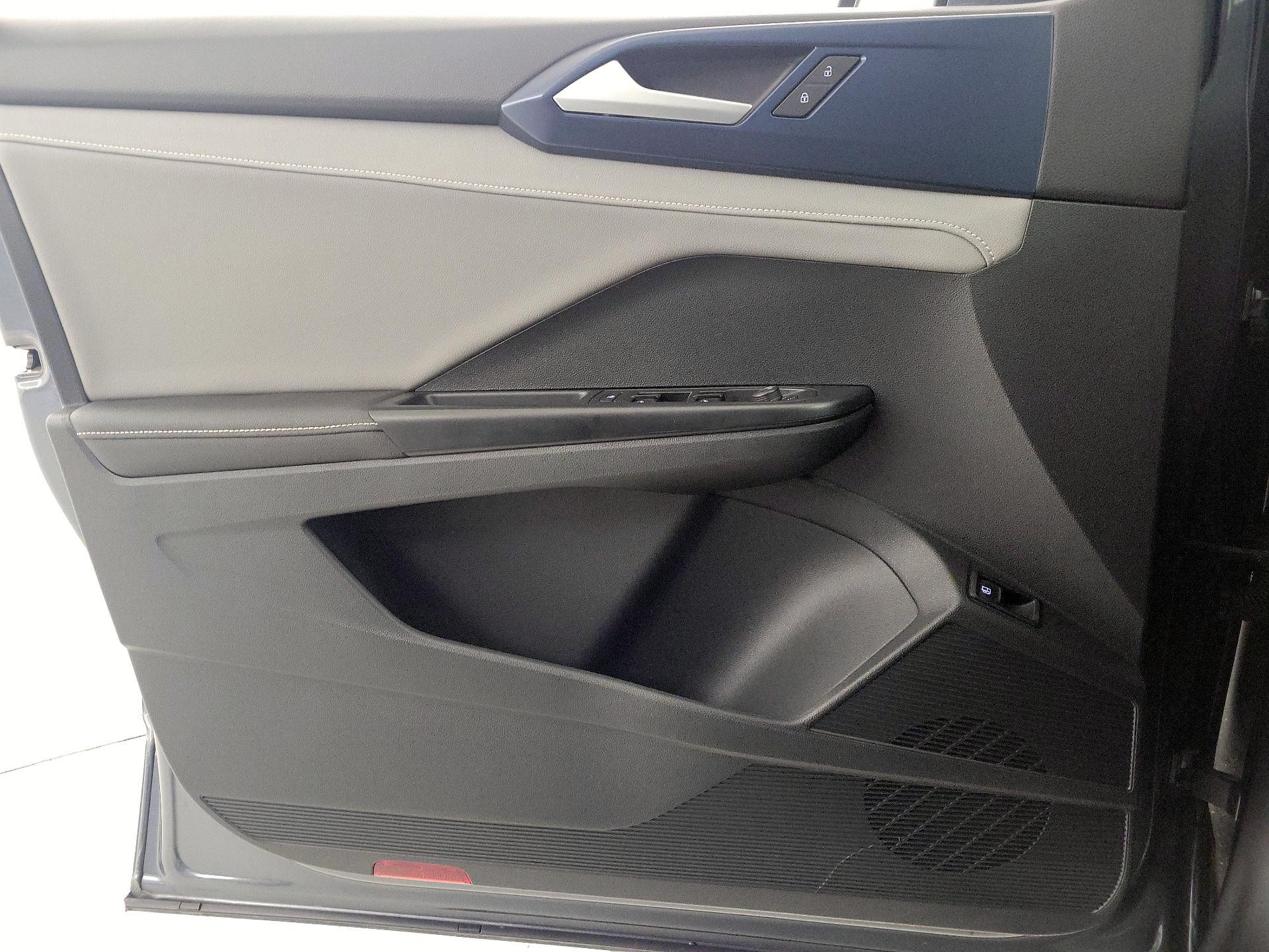 Thumbnail: 2024 Volkswagen Taos - 12