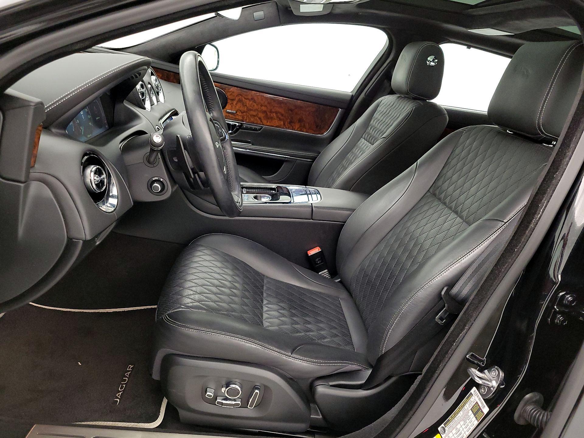 Thumbnail: 2019 Jaguar XJ - 11