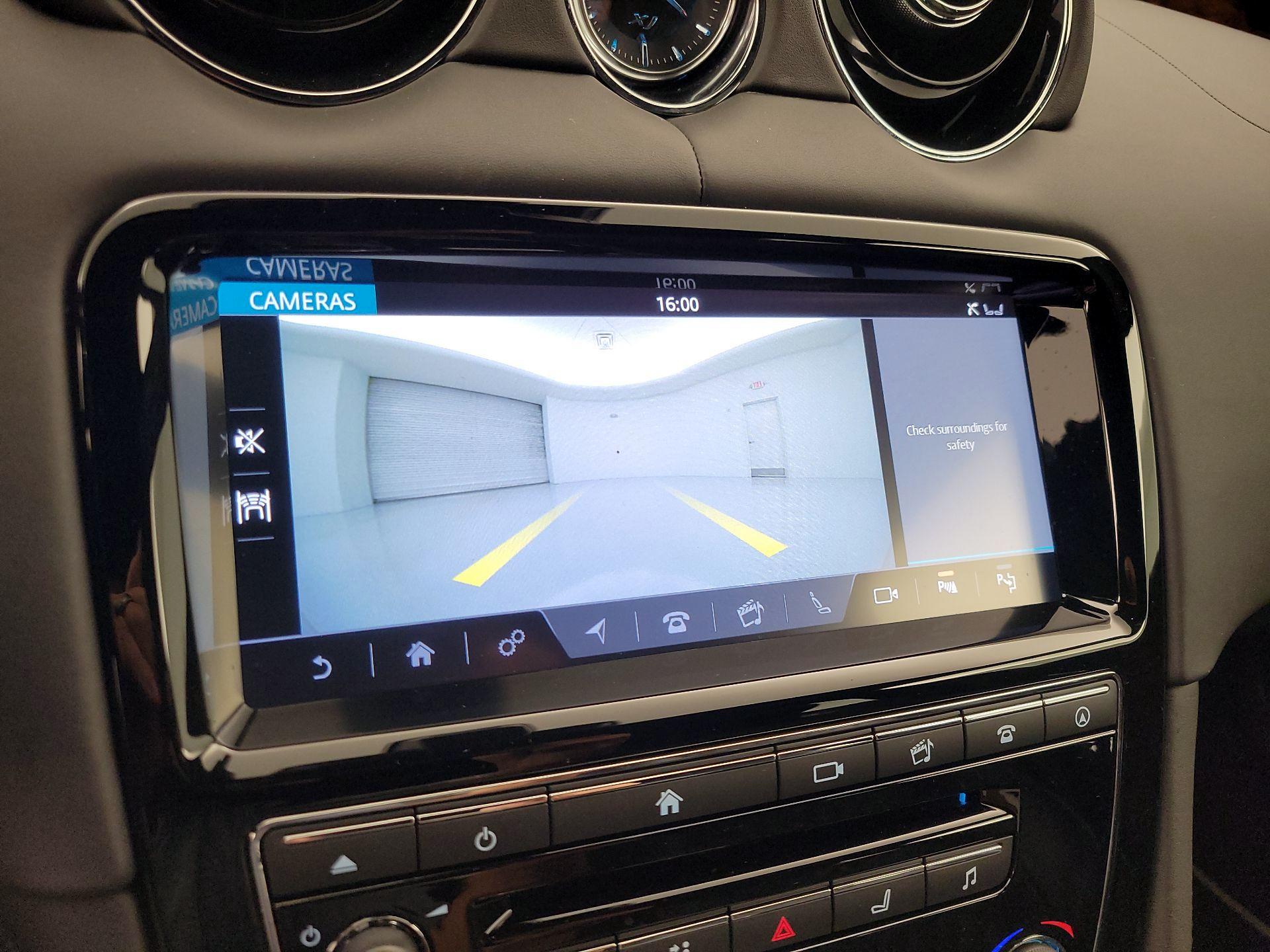 Thumbnail: 2019 Jaguar XJ - 15