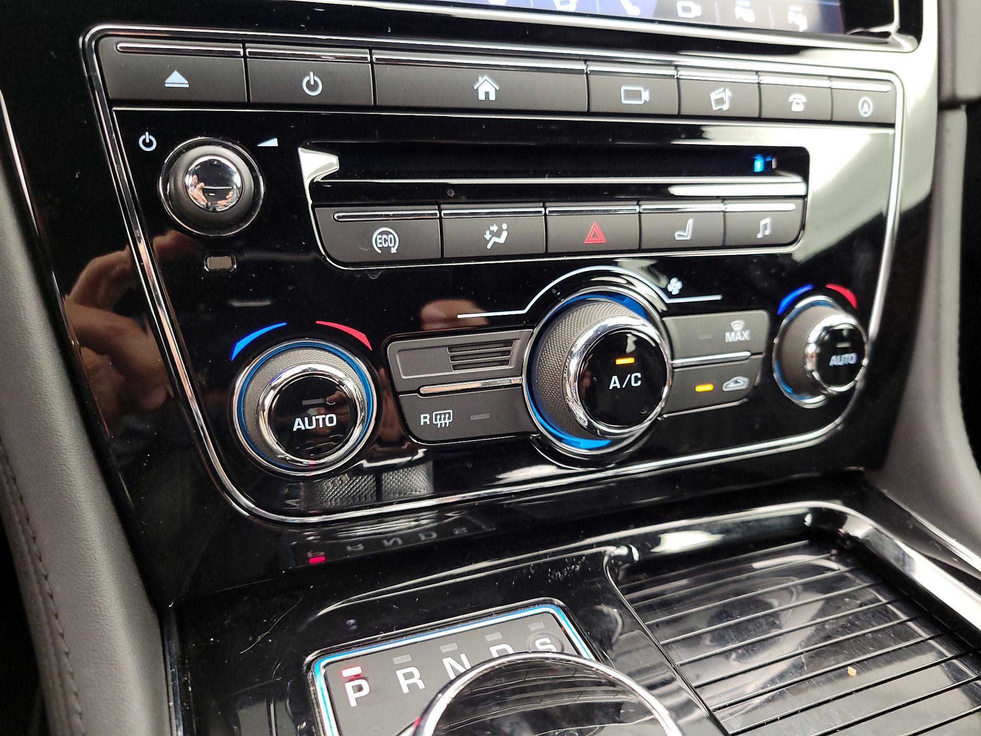 Thumbnail: 2019 Jaguar XJ - 17