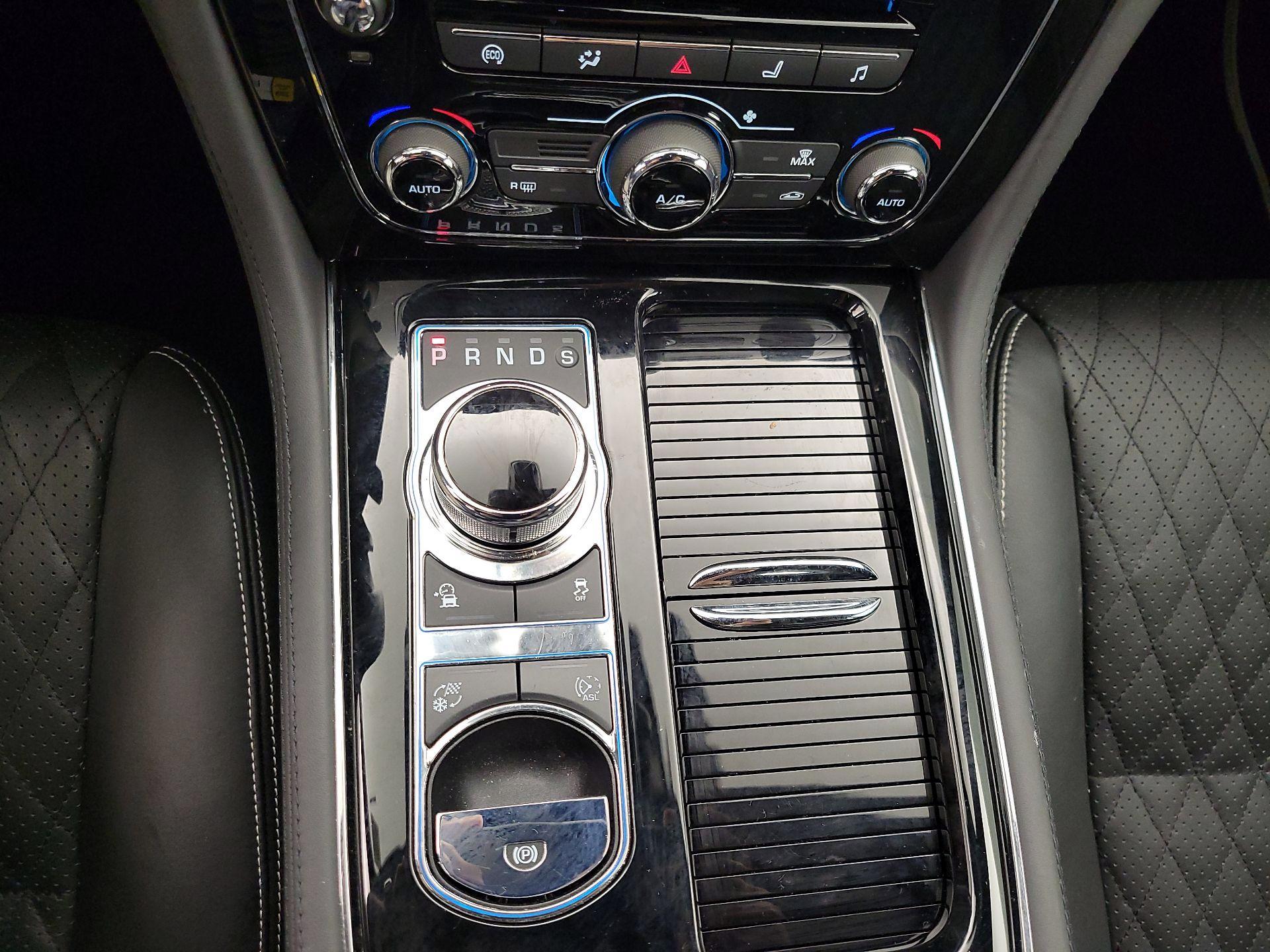 Thumbnail: 2019 Jaguar XJ - 18