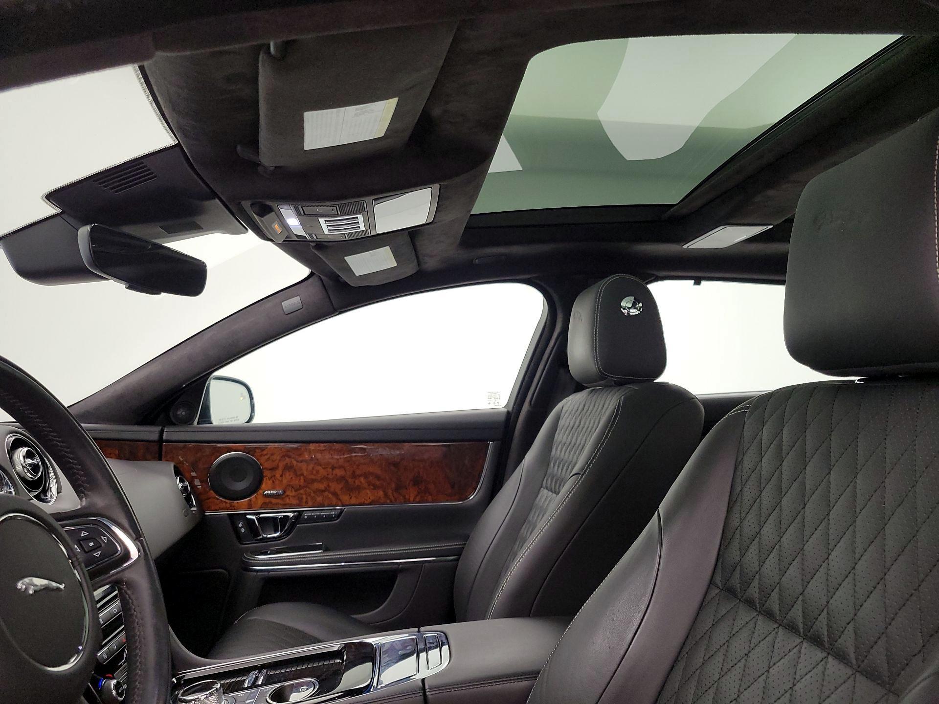 Thumbnail: 2019 Jaguar XJ - 20