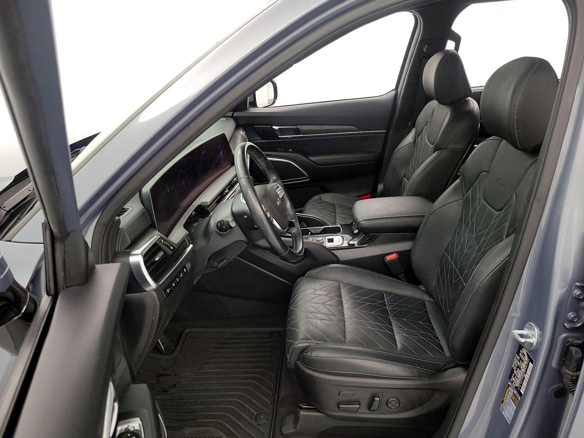 Thumbnail: 2023 Kia Telluride - 11