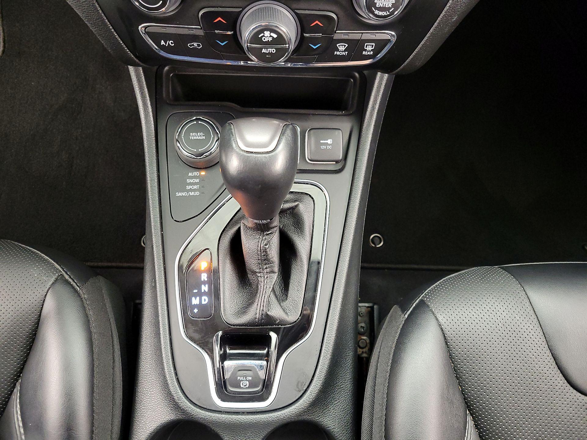 Thumbnail: 2023 Jeep Cherokee - 18