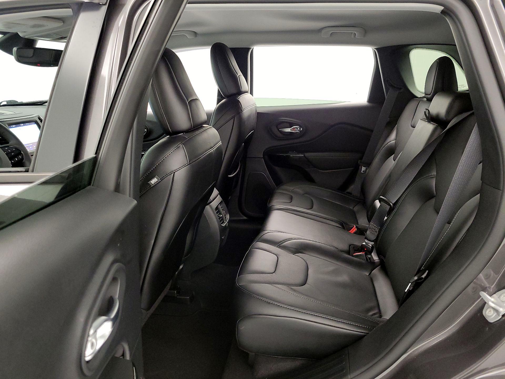 Thumbnail: 2023 Jeep Cherokee - 20