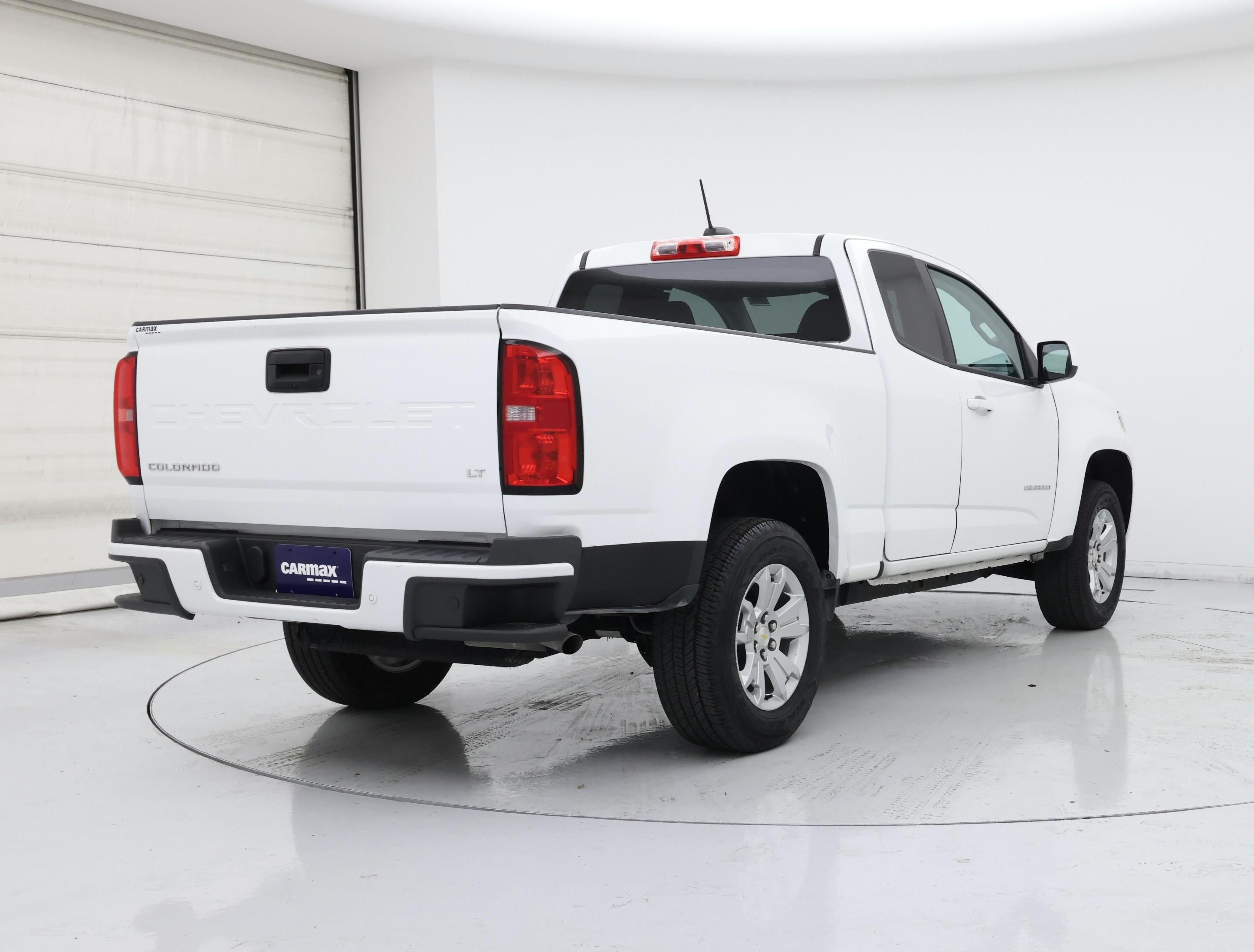 Thumbnail: 2022 Chevrolet Colorado - 8