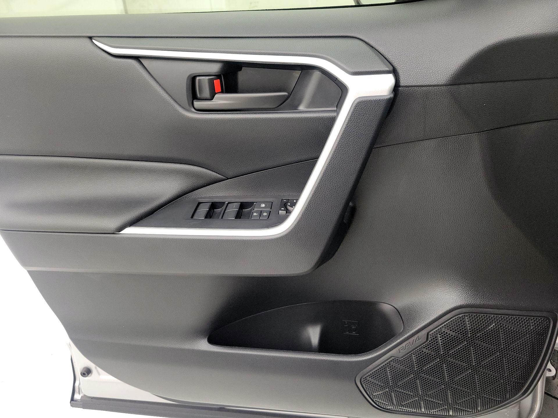 Thumbnail: 2024 Toyota RAV4 - 12