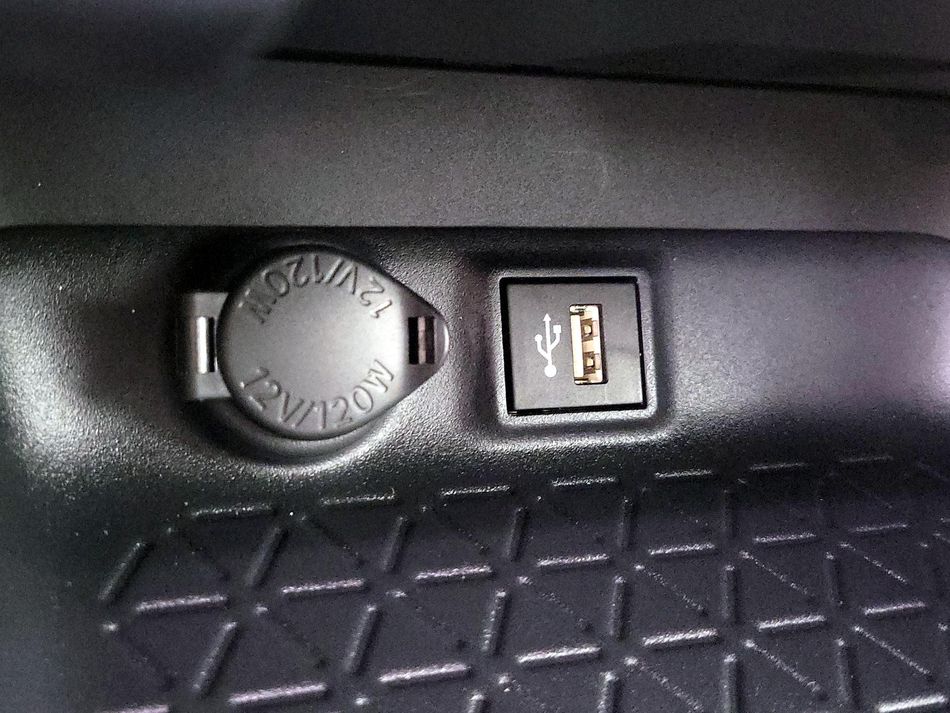 Thumbnail: 2024 Toyota RAV4 - 18