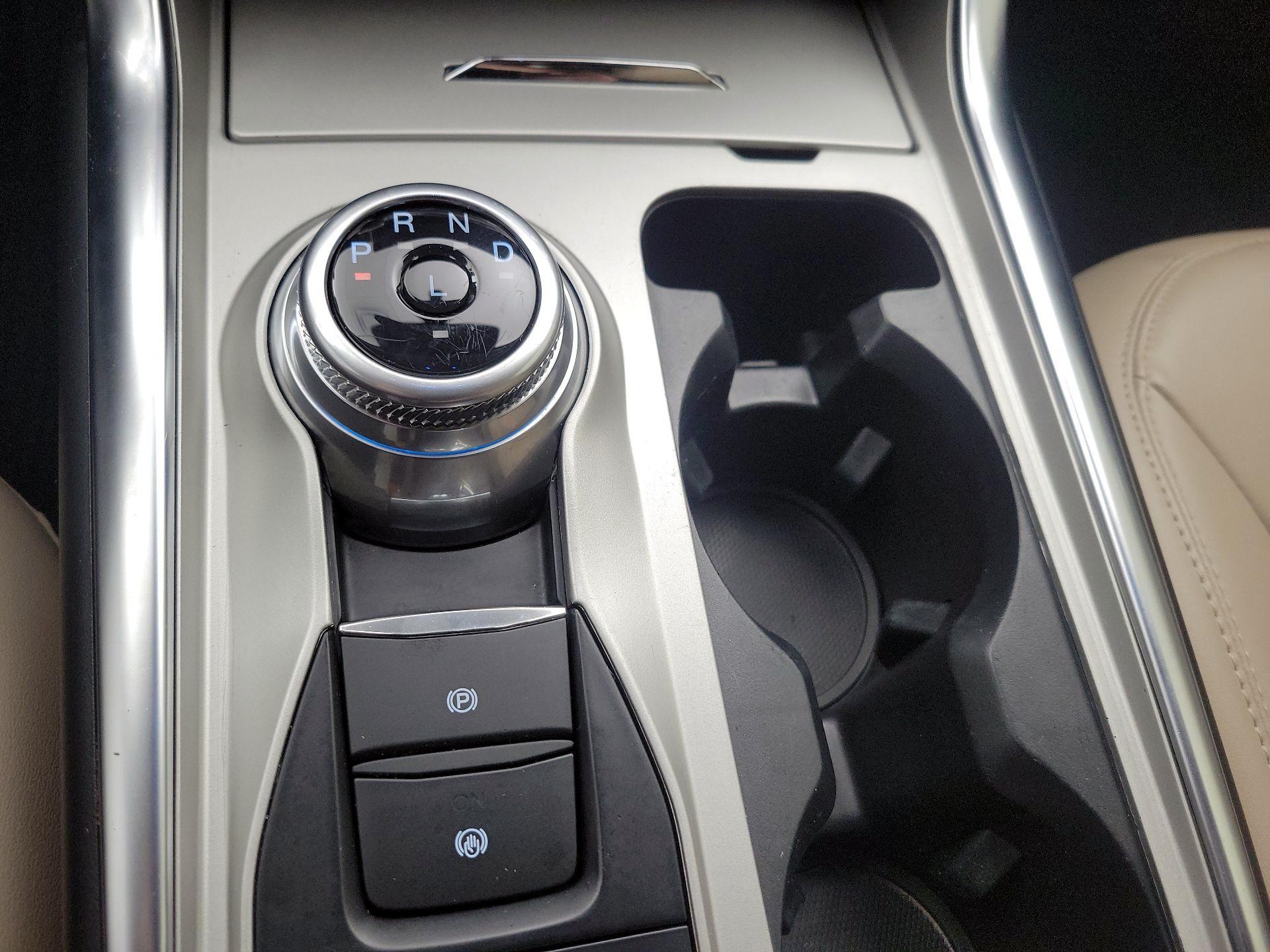 Thumbnail: 2023 Ford Explorer - 17