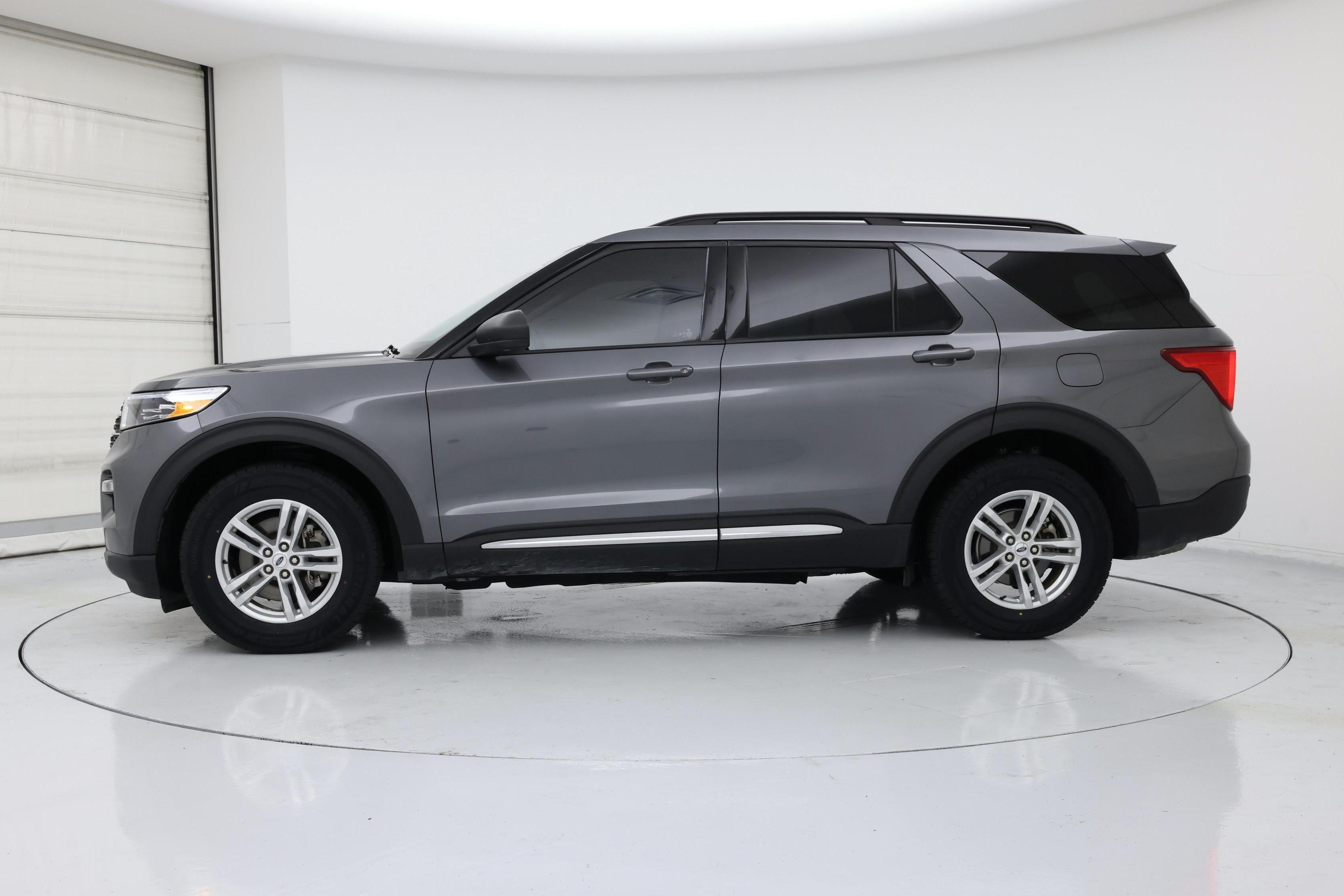 Thumbnail: 2023 Ford Explorer - 3