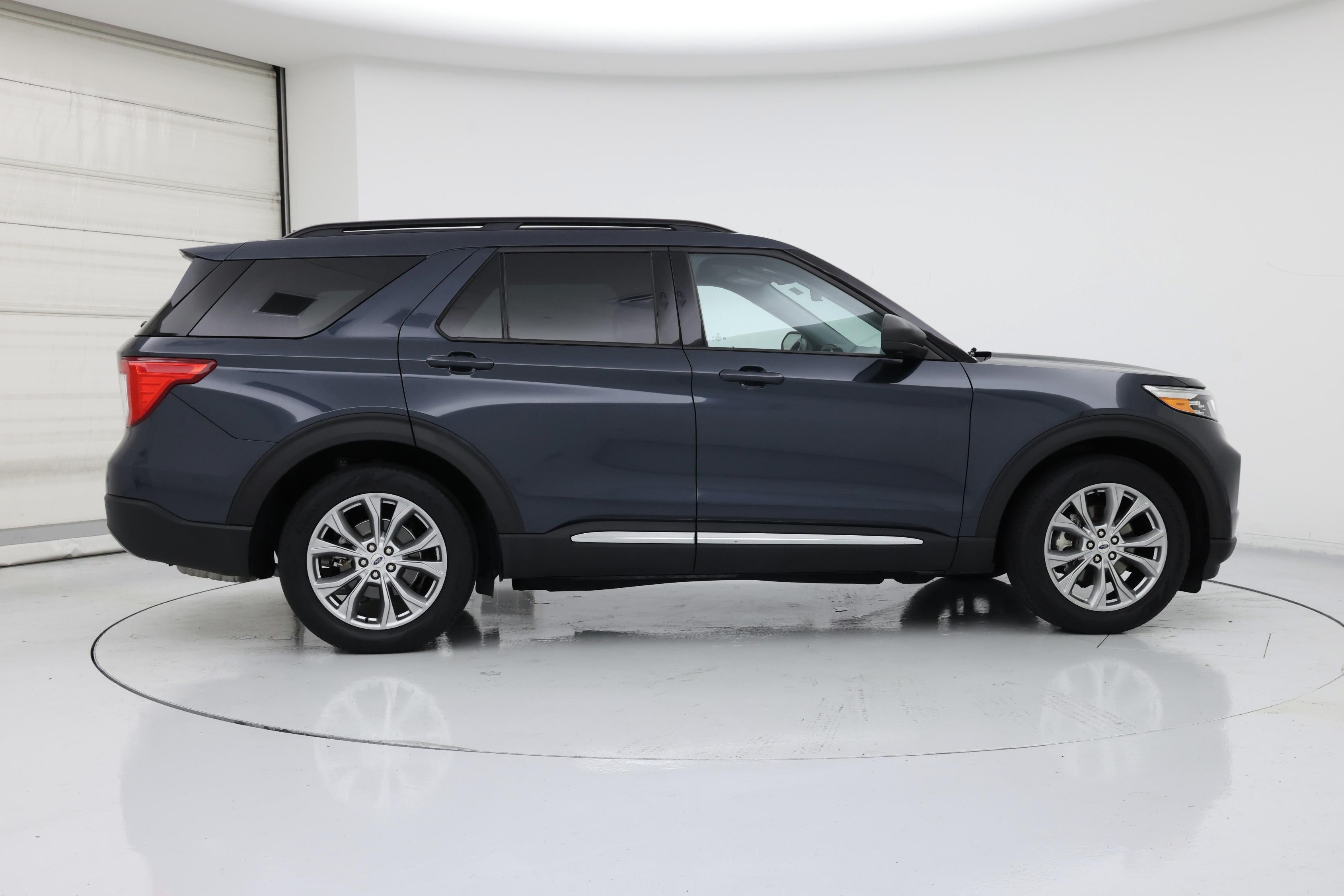 Thumbnail: 2023 Ford Explorer - 7