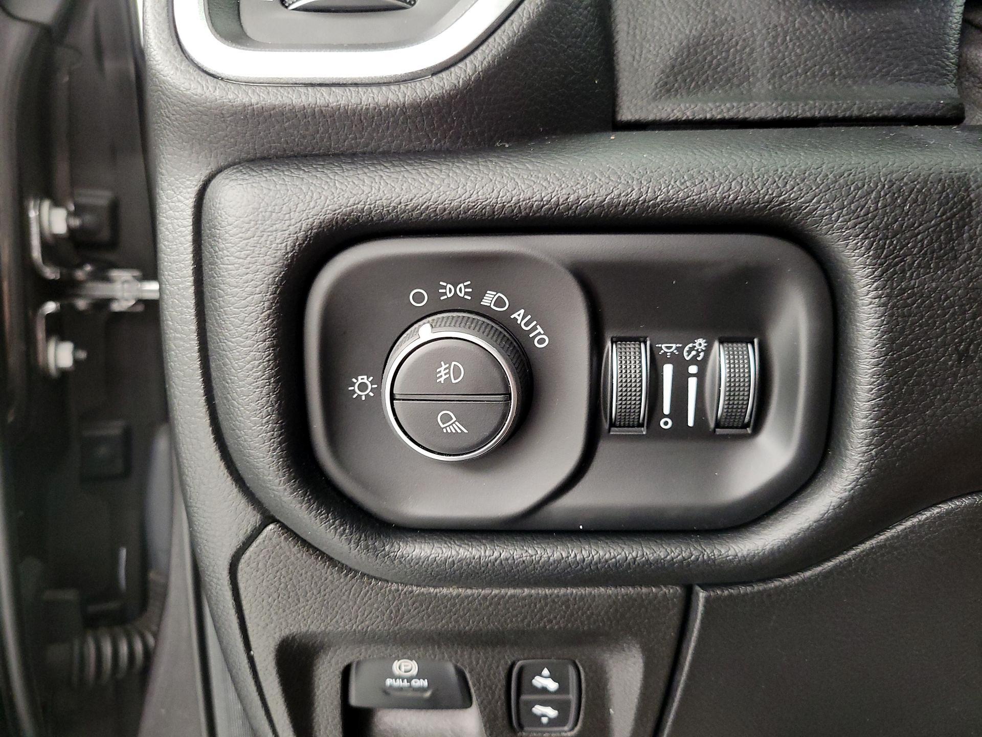 Thumbnail: 2019 RAM 1500 - 13