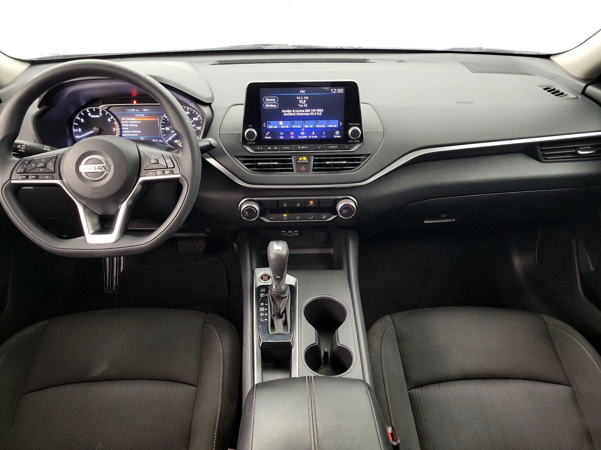 Thumbnail: 2020 Nissan Altima - 9