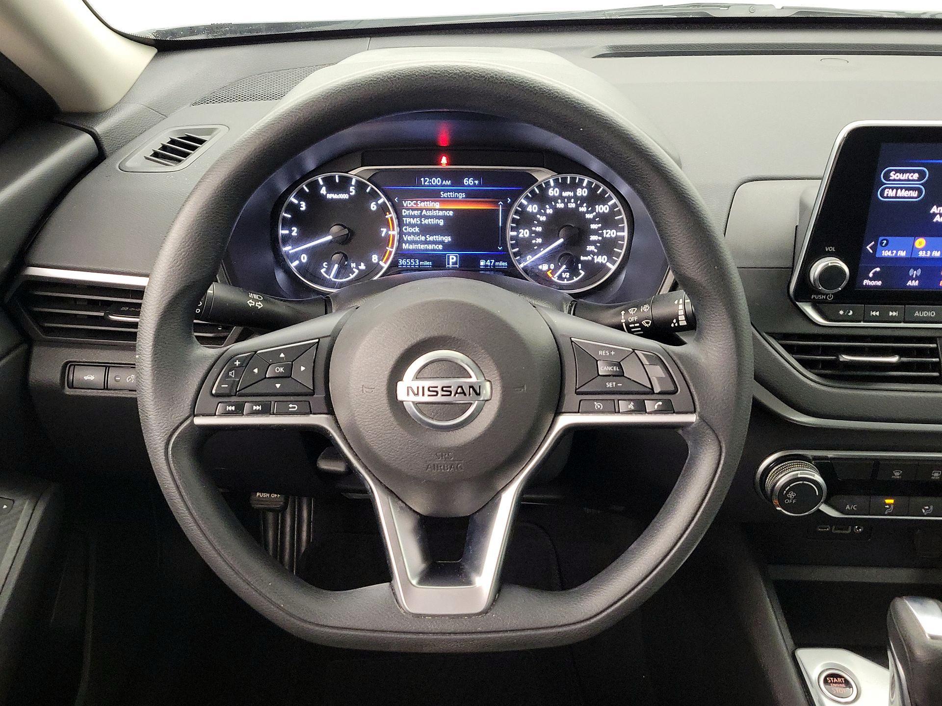 Thumbnail: 2020 Nissan Altima - 10