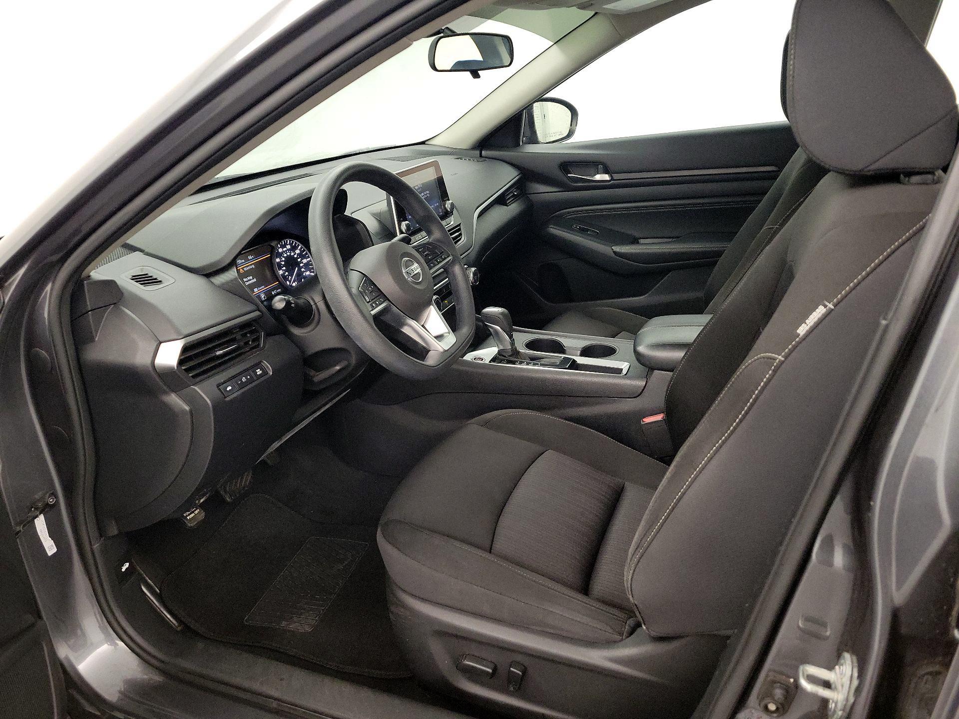 Thumbnail: 2020 Nissan Altima - 11