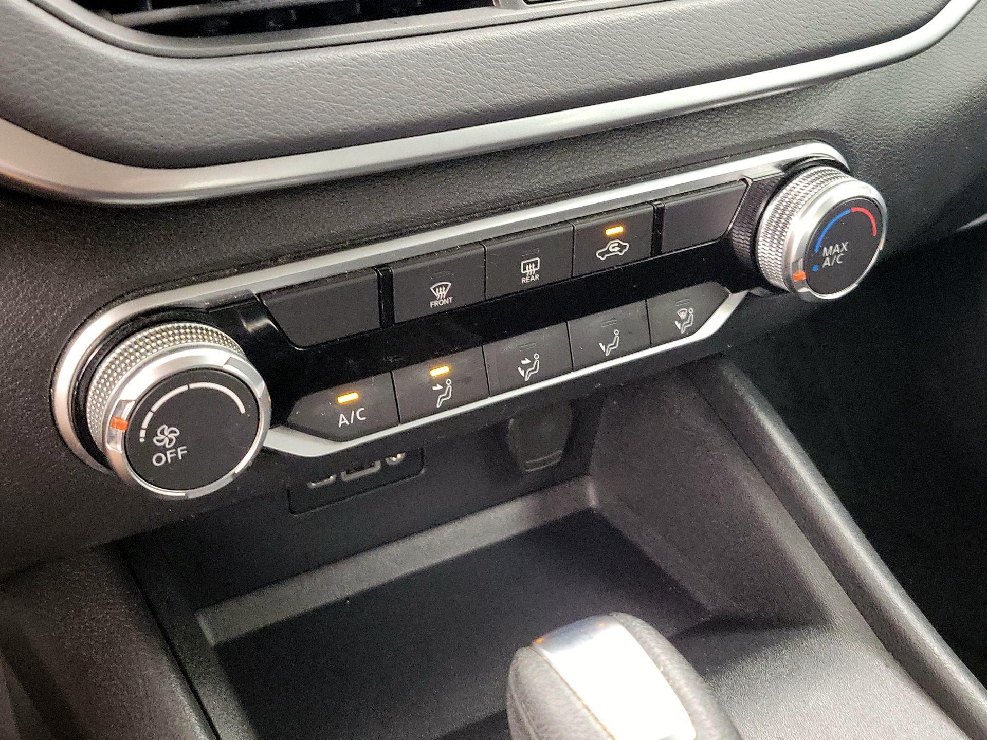 Thumbnail: 2020 Nissan Altima - 16