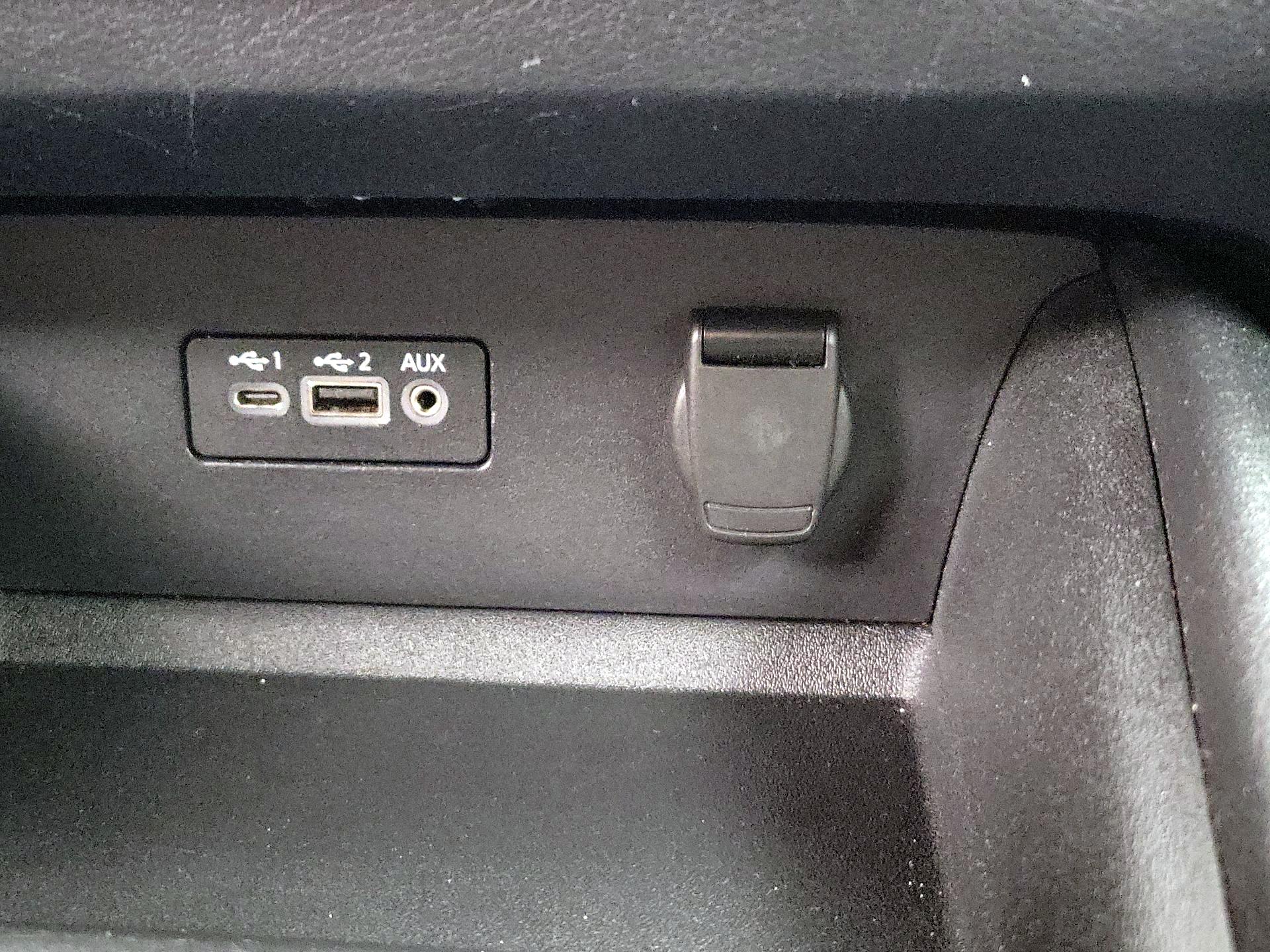 Thumbnail: 2020 Nissan Altima - 18