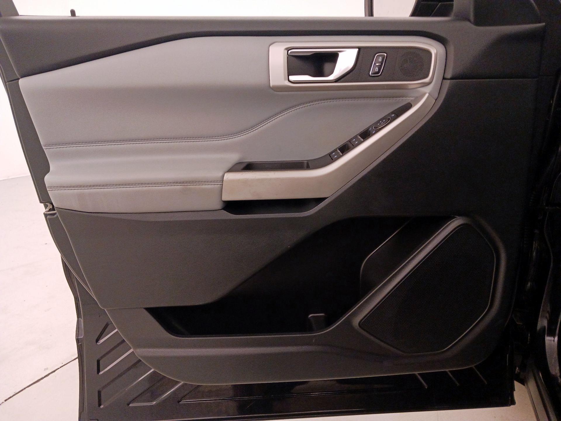 Thumbnail: 2022 Ford Explorer - 12