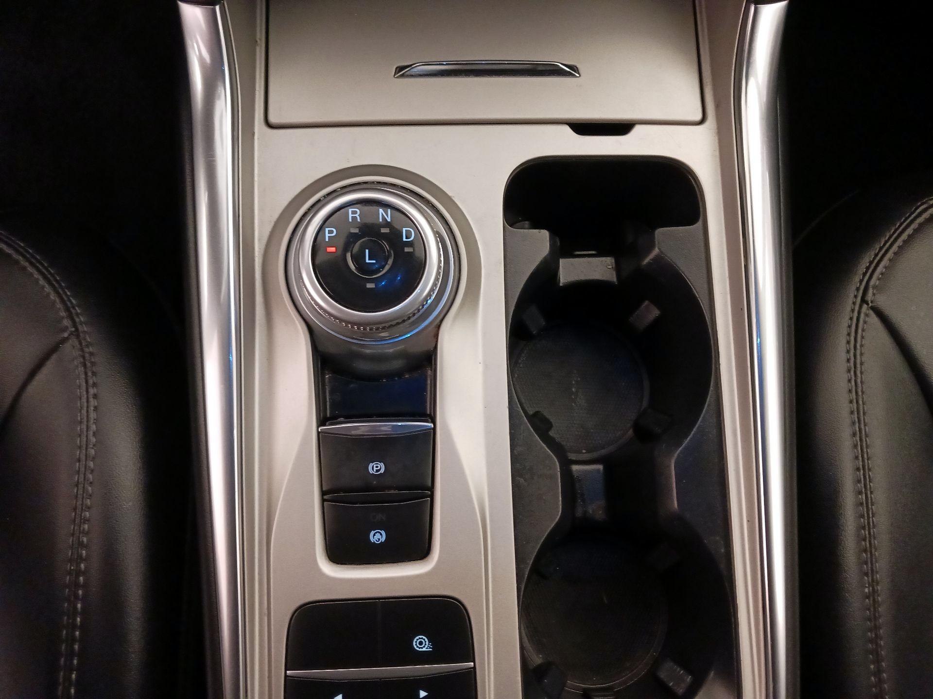 Thumbnail: 2022 Ford Explorer - 18