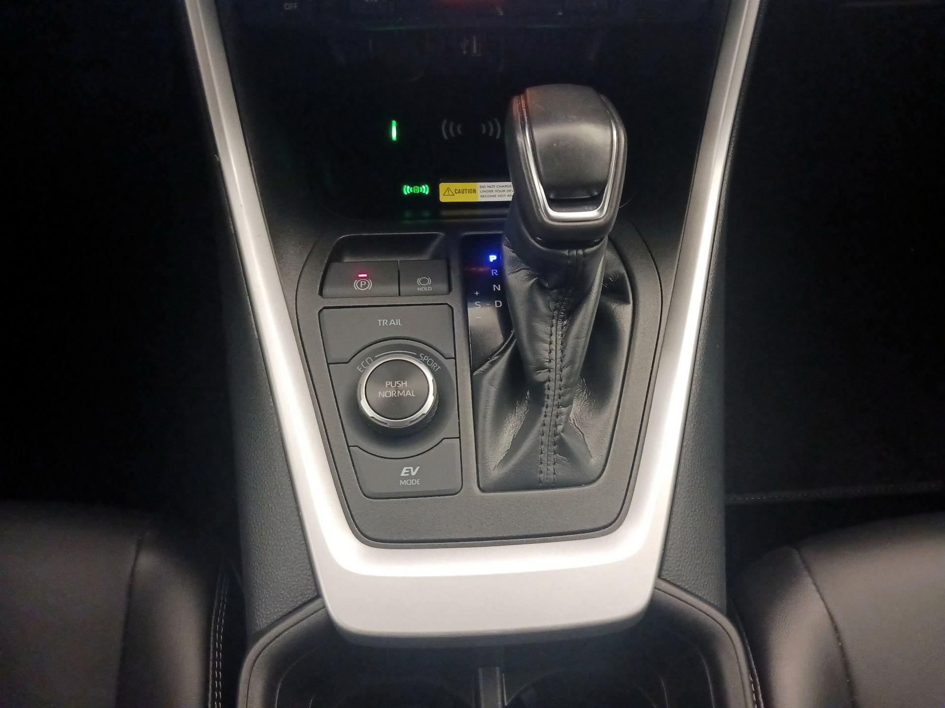 Thumbnail: 2024 Toyota RAV4 - 17